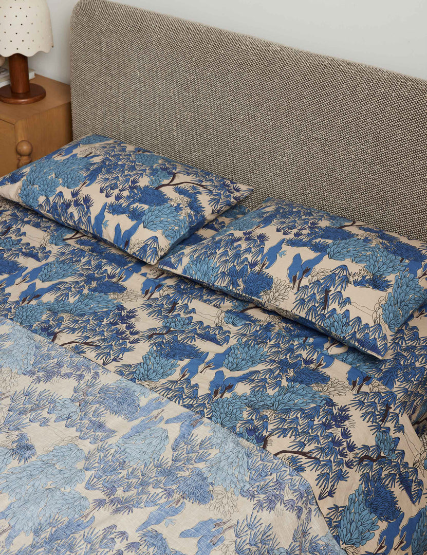 #color:blue #size::queen #size::king #size::cal-king