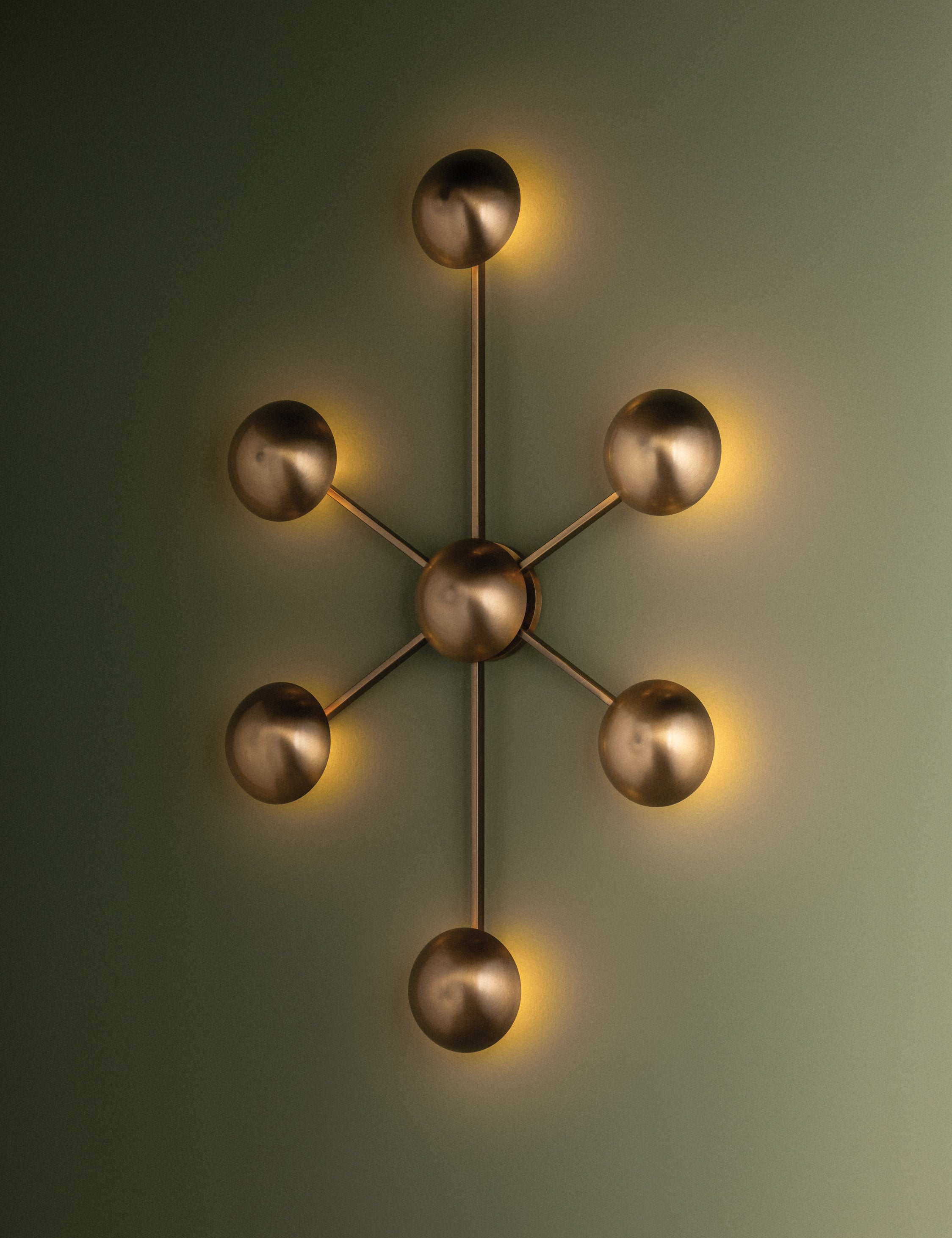 #color::aged brass