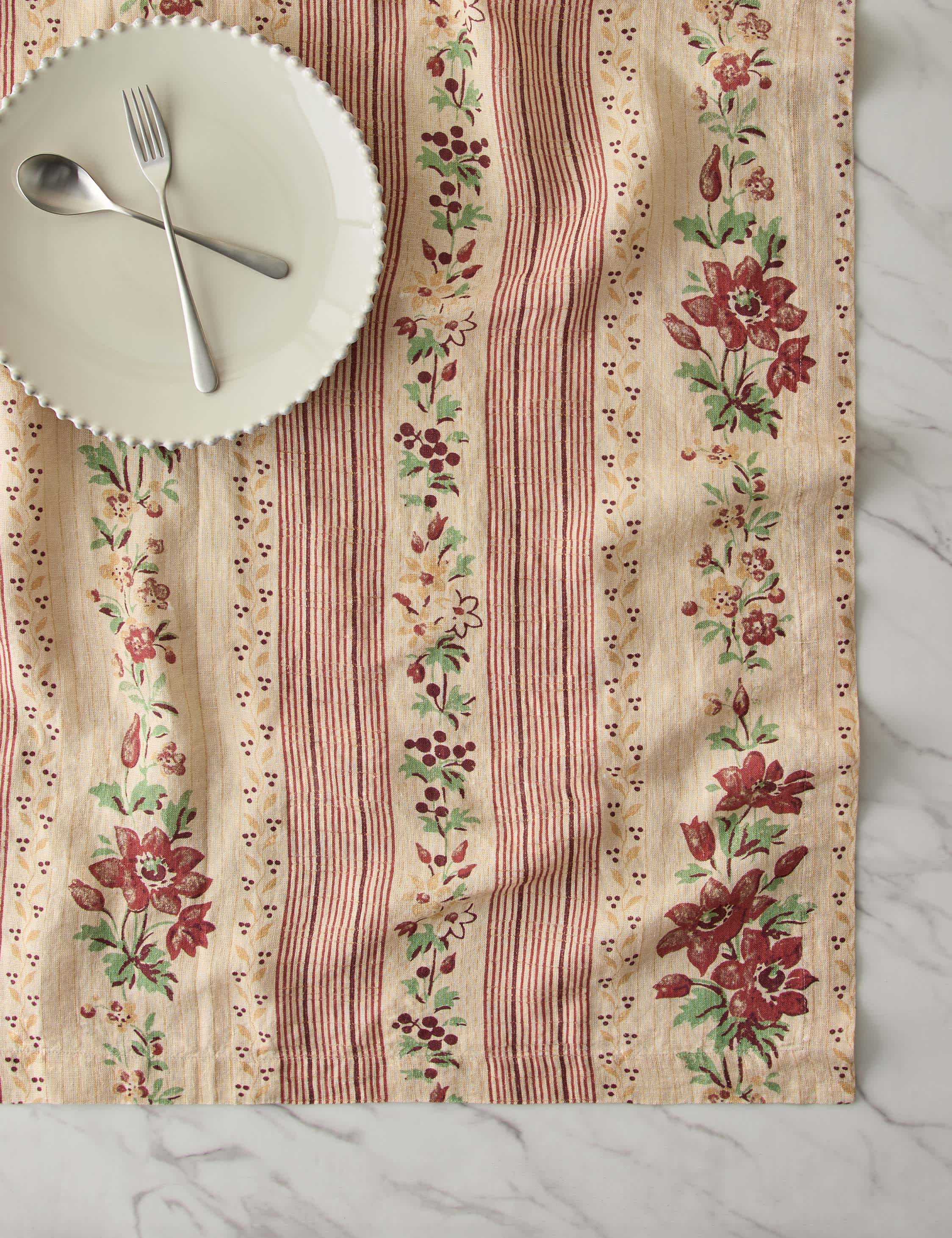 #color::berry #style::tablecloth--small #style::tablecloth--large