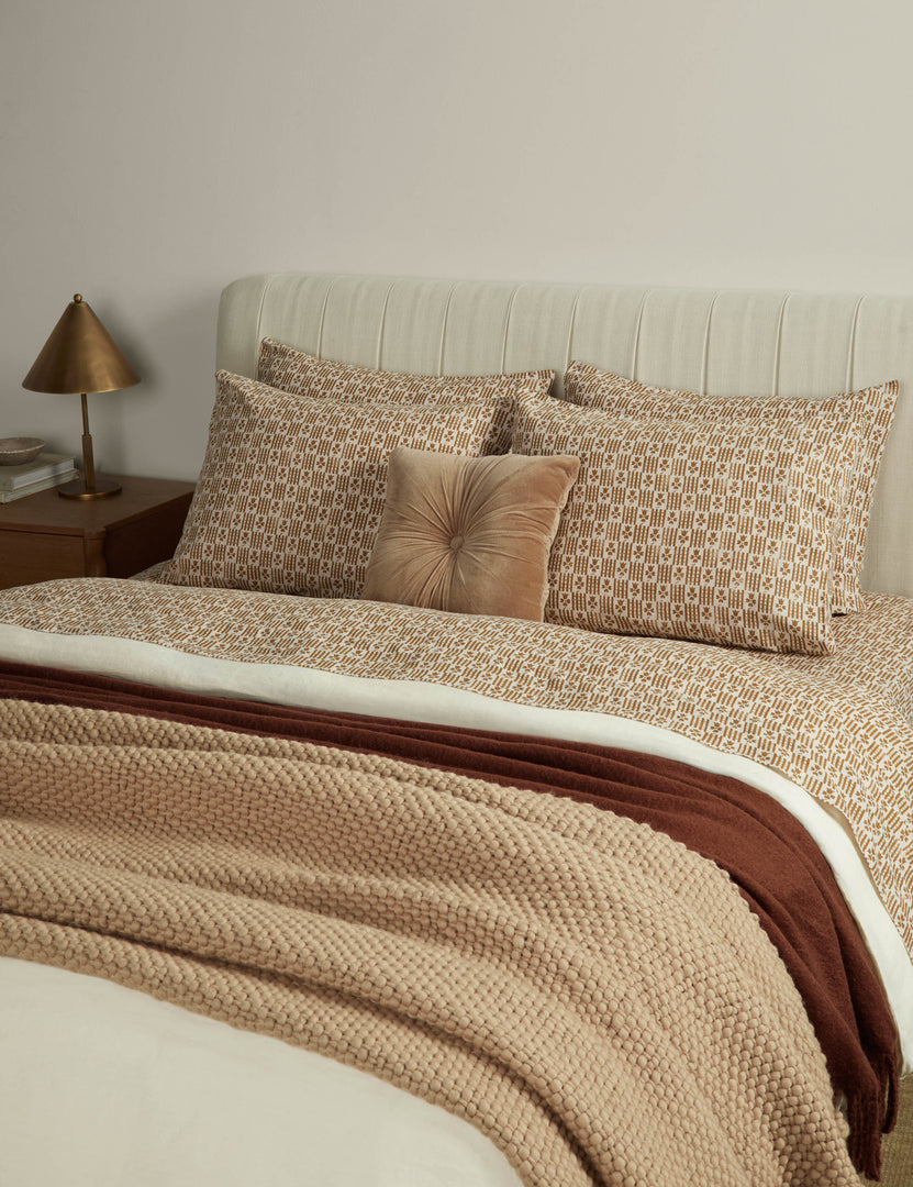 #color::marigold #size::standard #size::king #size::euro