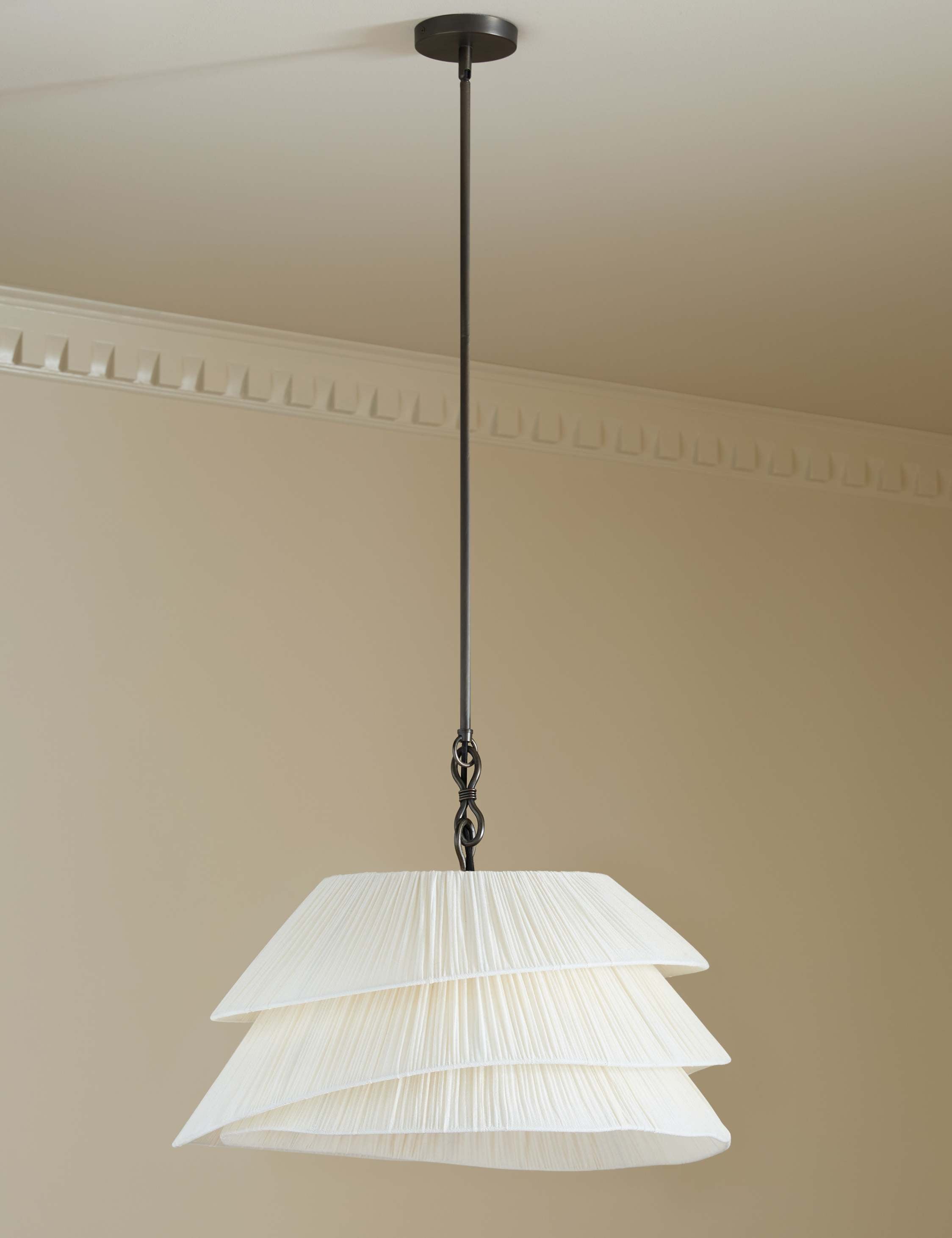 #color::antique-bronze #size::24-dia