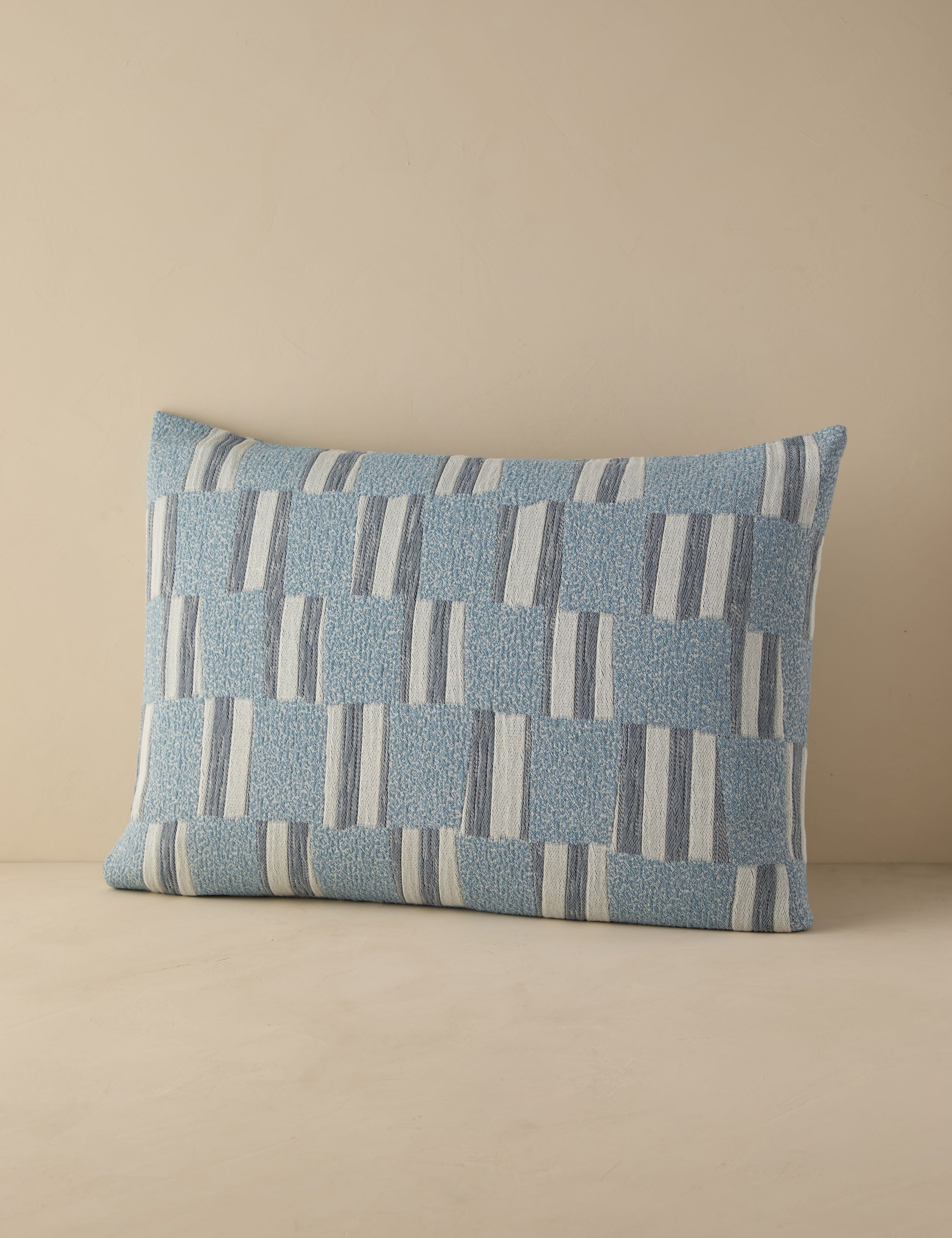 #color::chambray #size::standard #size::king 