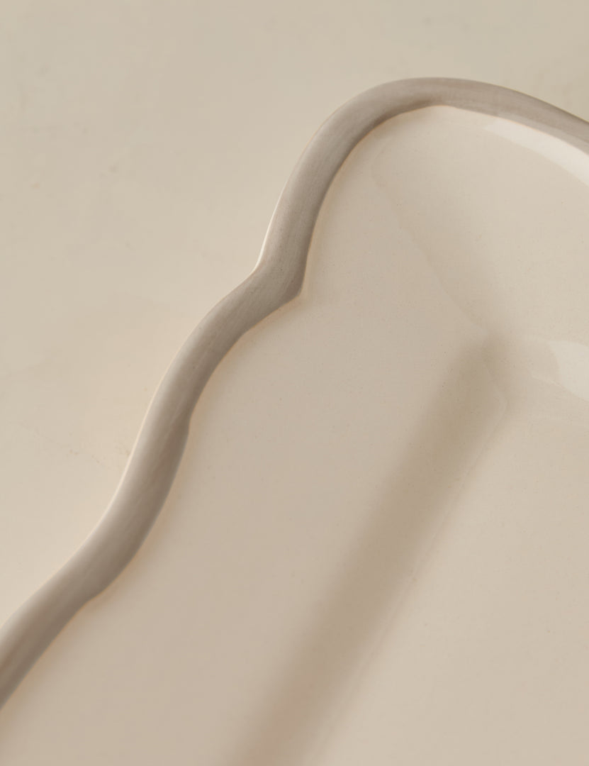 #color:silvia-in-gray #style::rectangular-platter