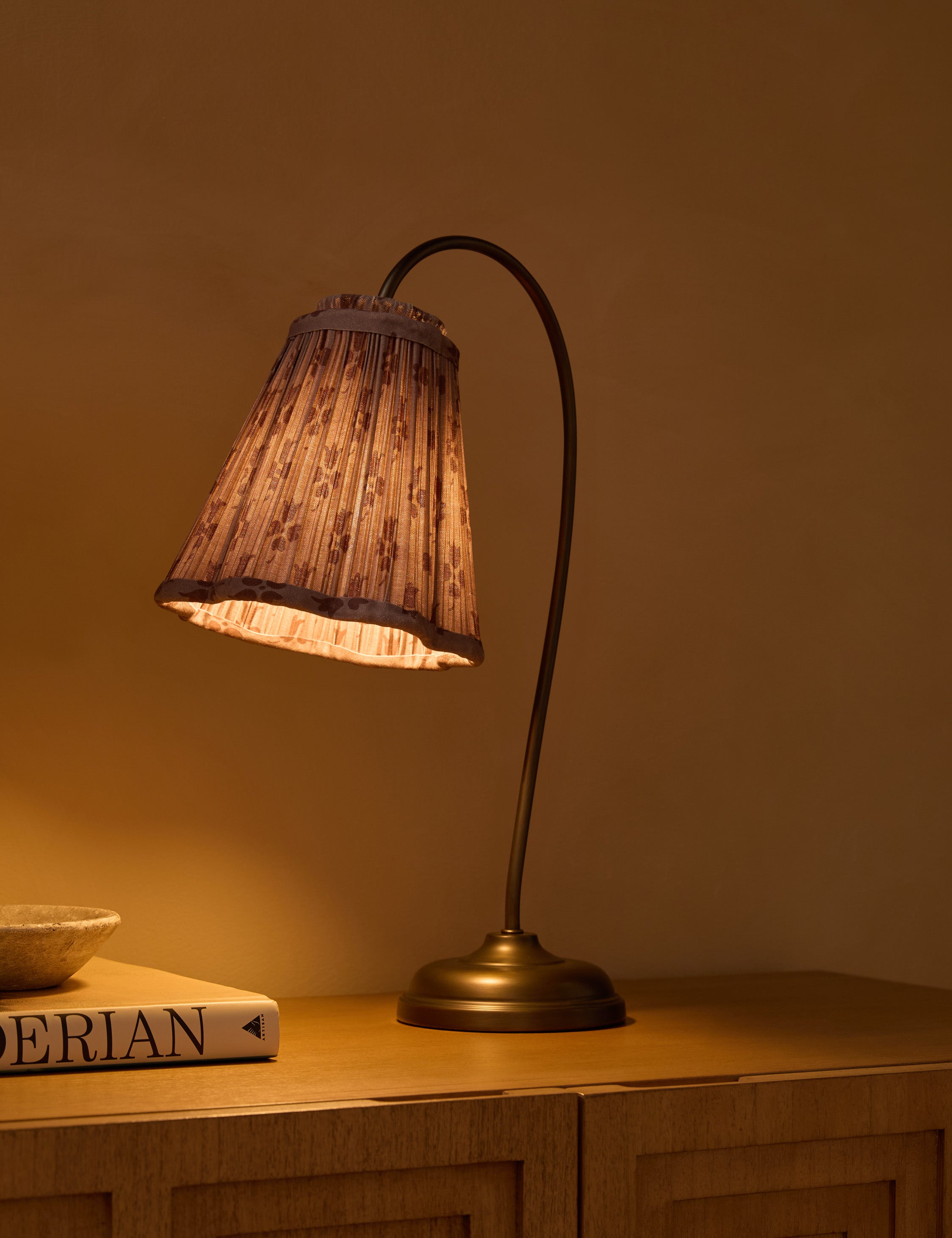 #color::romaric-and-antique-bronze