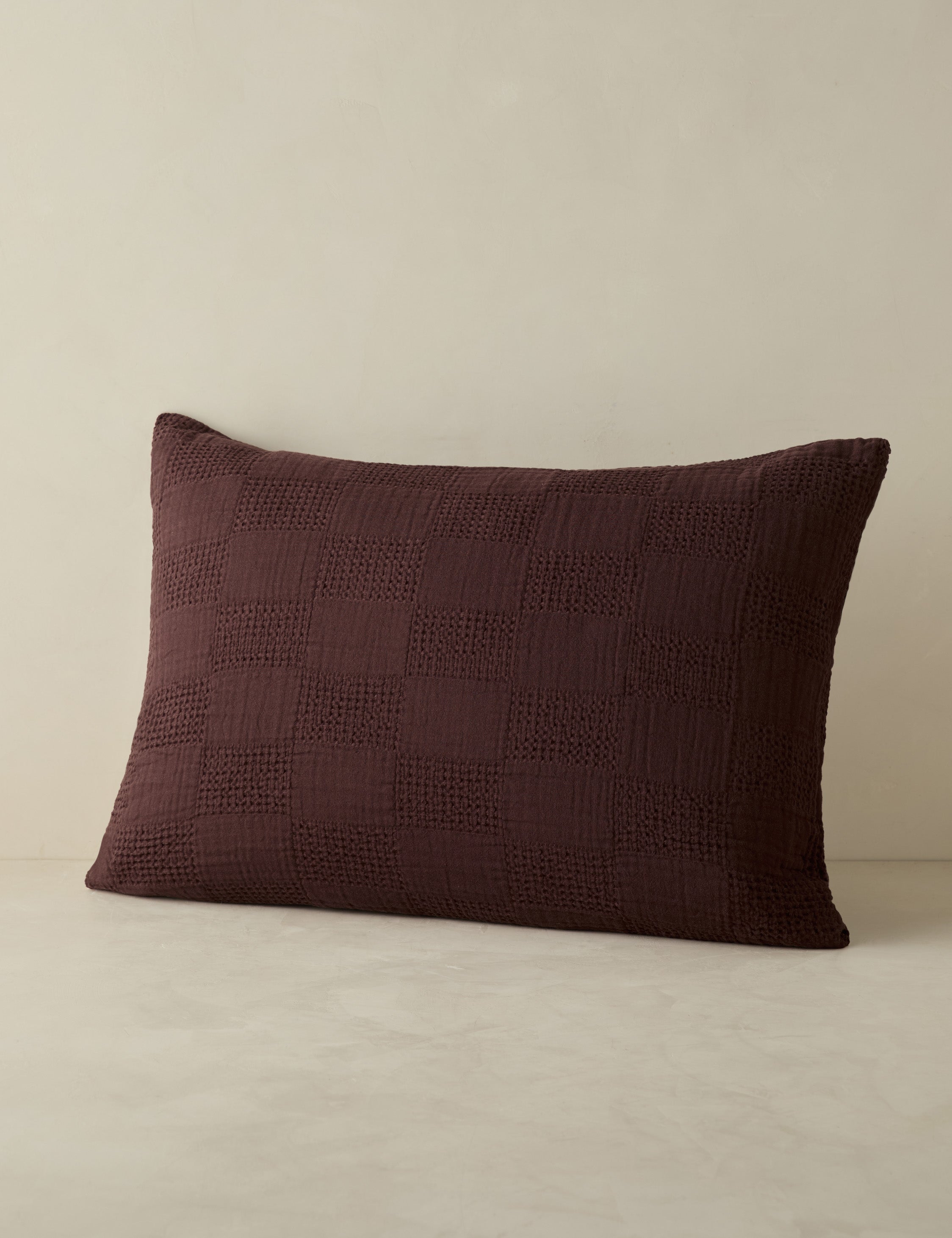 #color::merlot #size::standard #size::king 