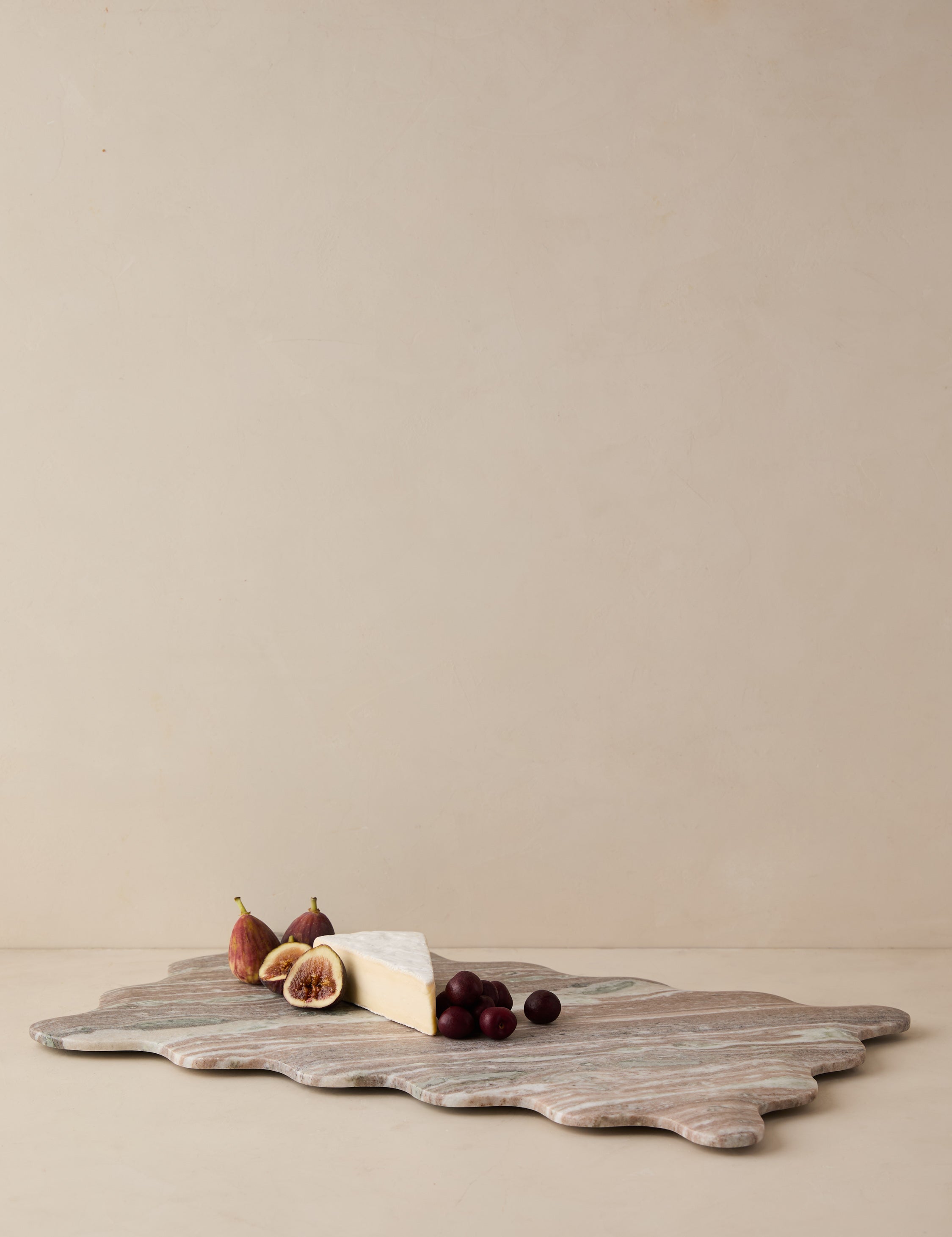 Kora Large Marble Serving Board - Thumbnail 5
