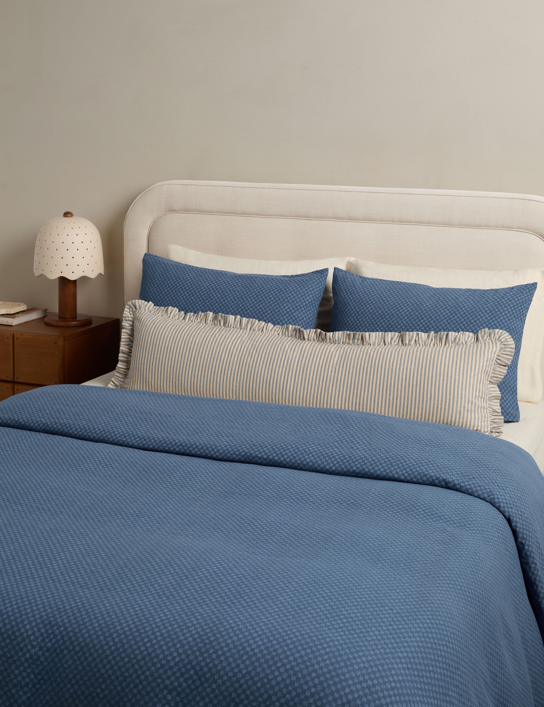 #color::azure #size::full-queen #size::king-cal-king #type::duvet-cover #type::duvet-set