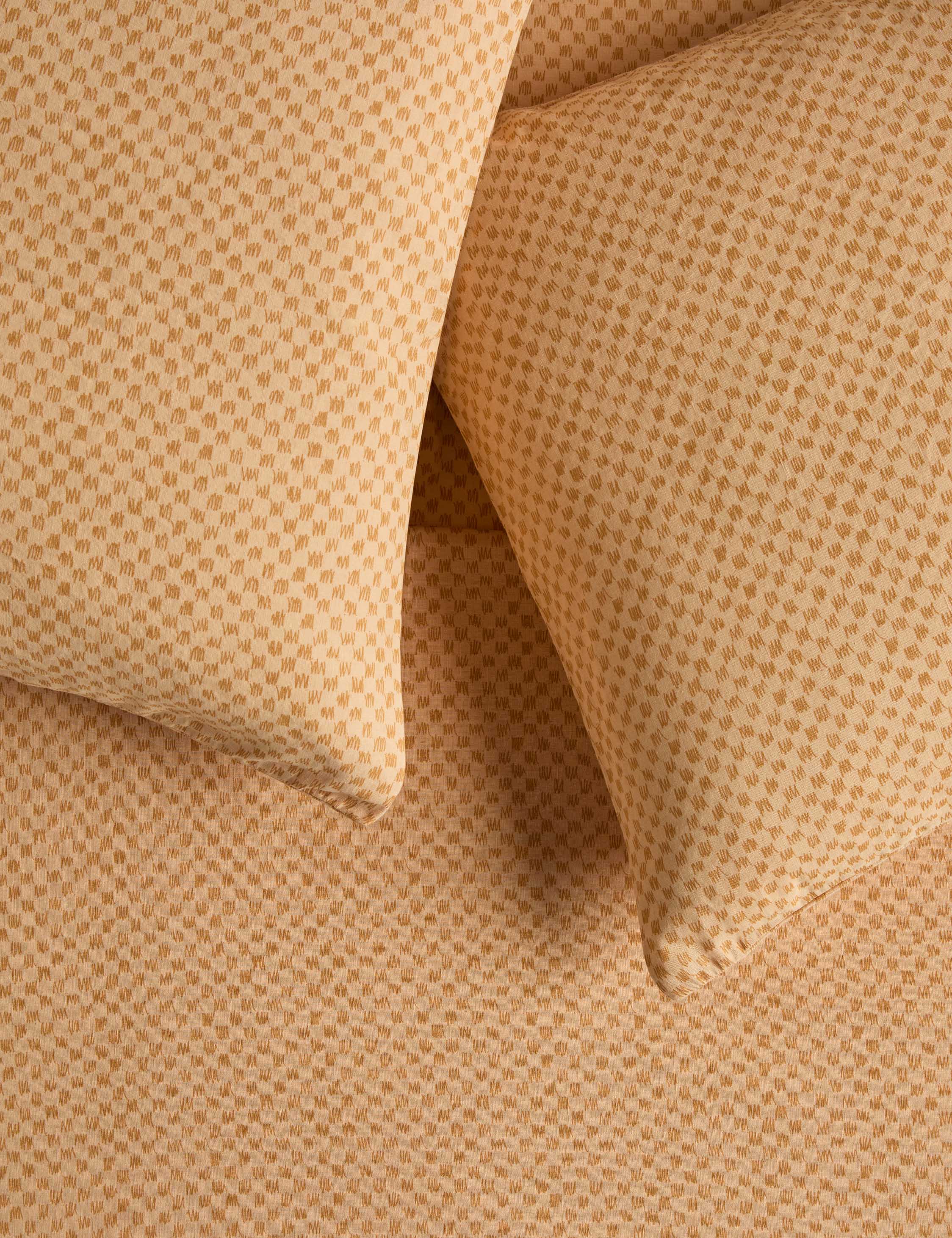 #color::peach #size::cal-king #size::king #size::queen