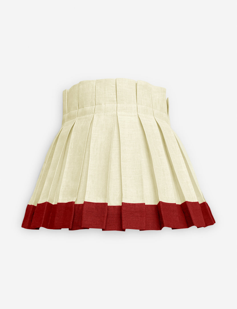 #color::ivory-and-red #size::large