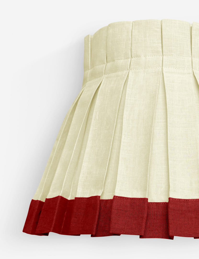 #color::ivory-and-red #size::small #size::large