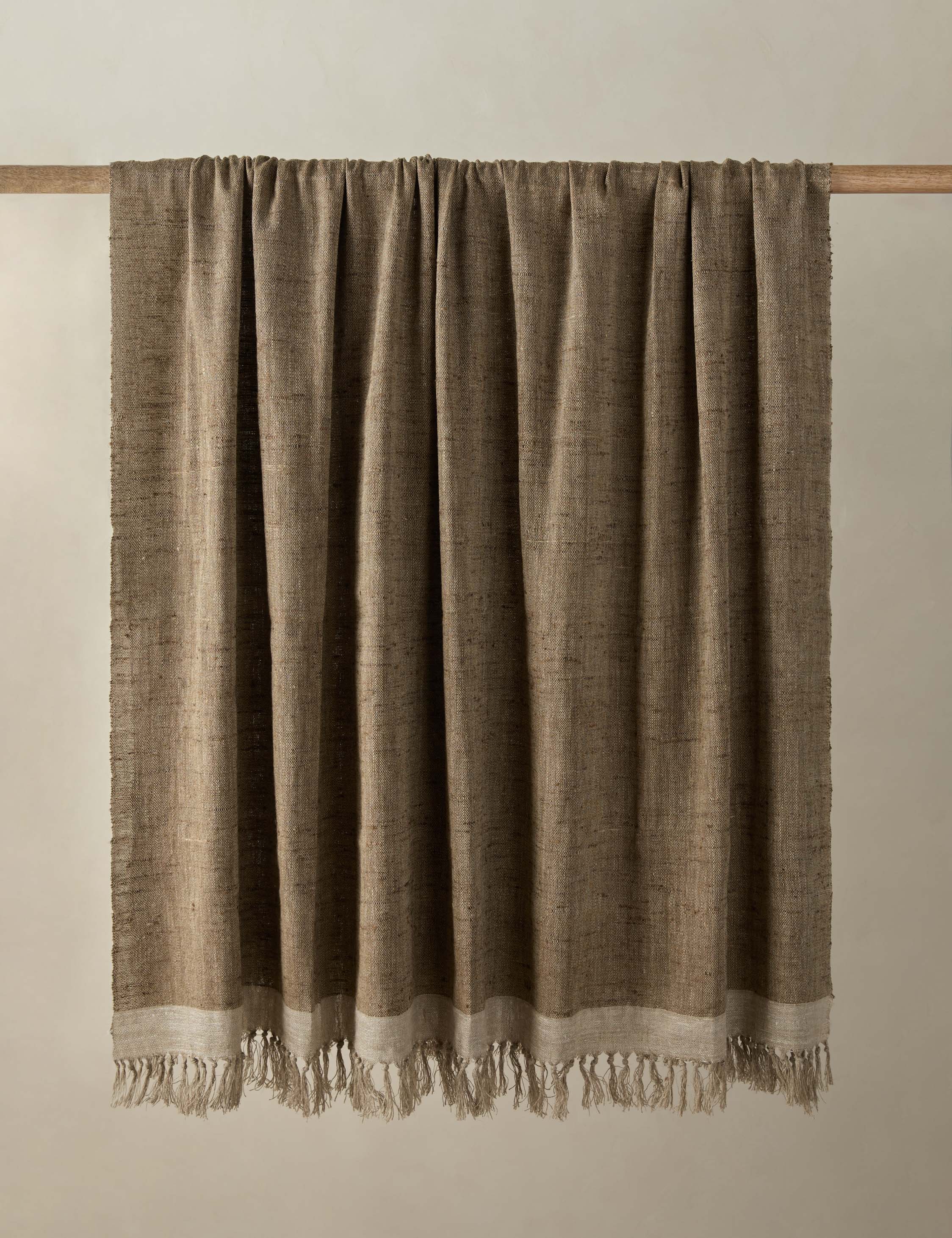 #color::khaki