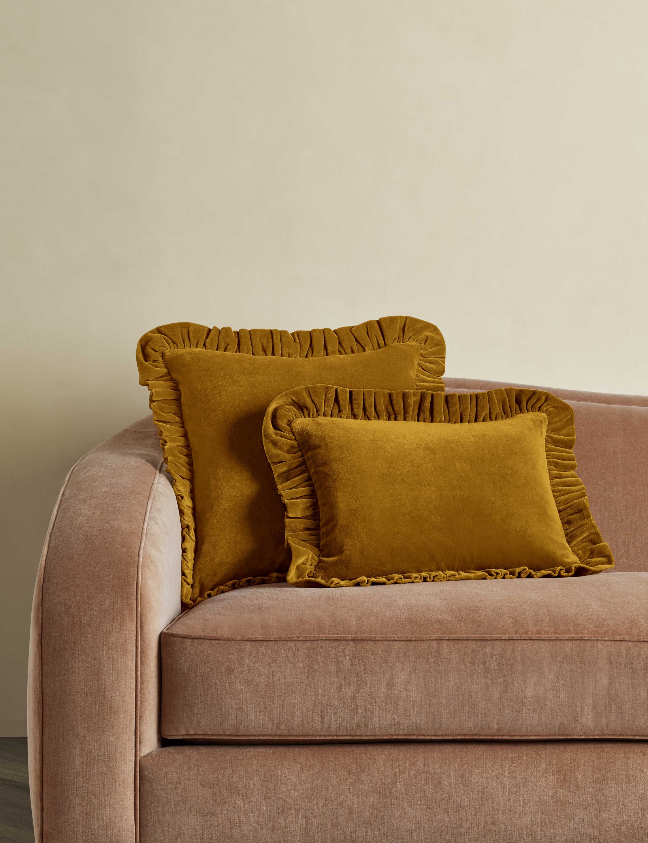 #color::mustard #style::square #style::lumbar #fill type::with-feather-down-insert #fill type::pillow-cover-only 