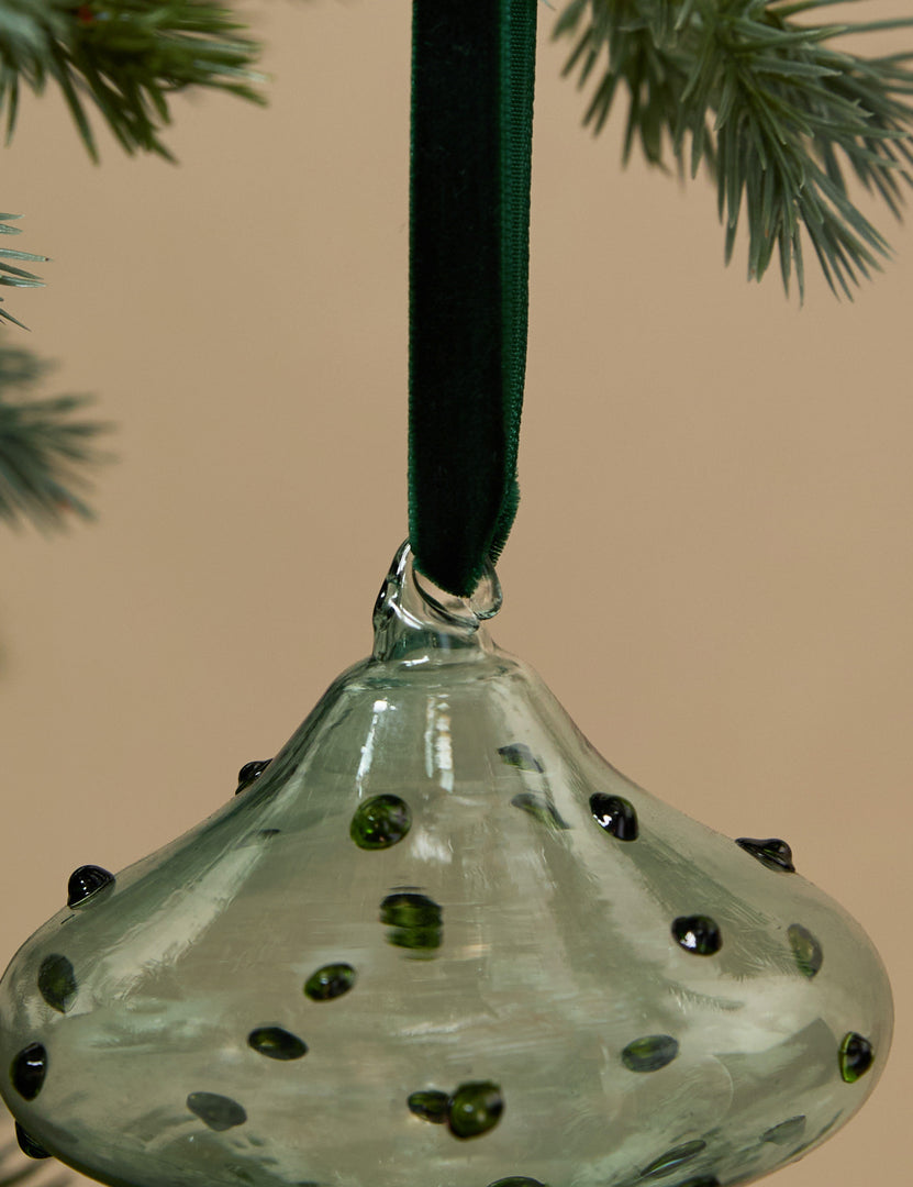 #color::blue-+-green #style::bulb