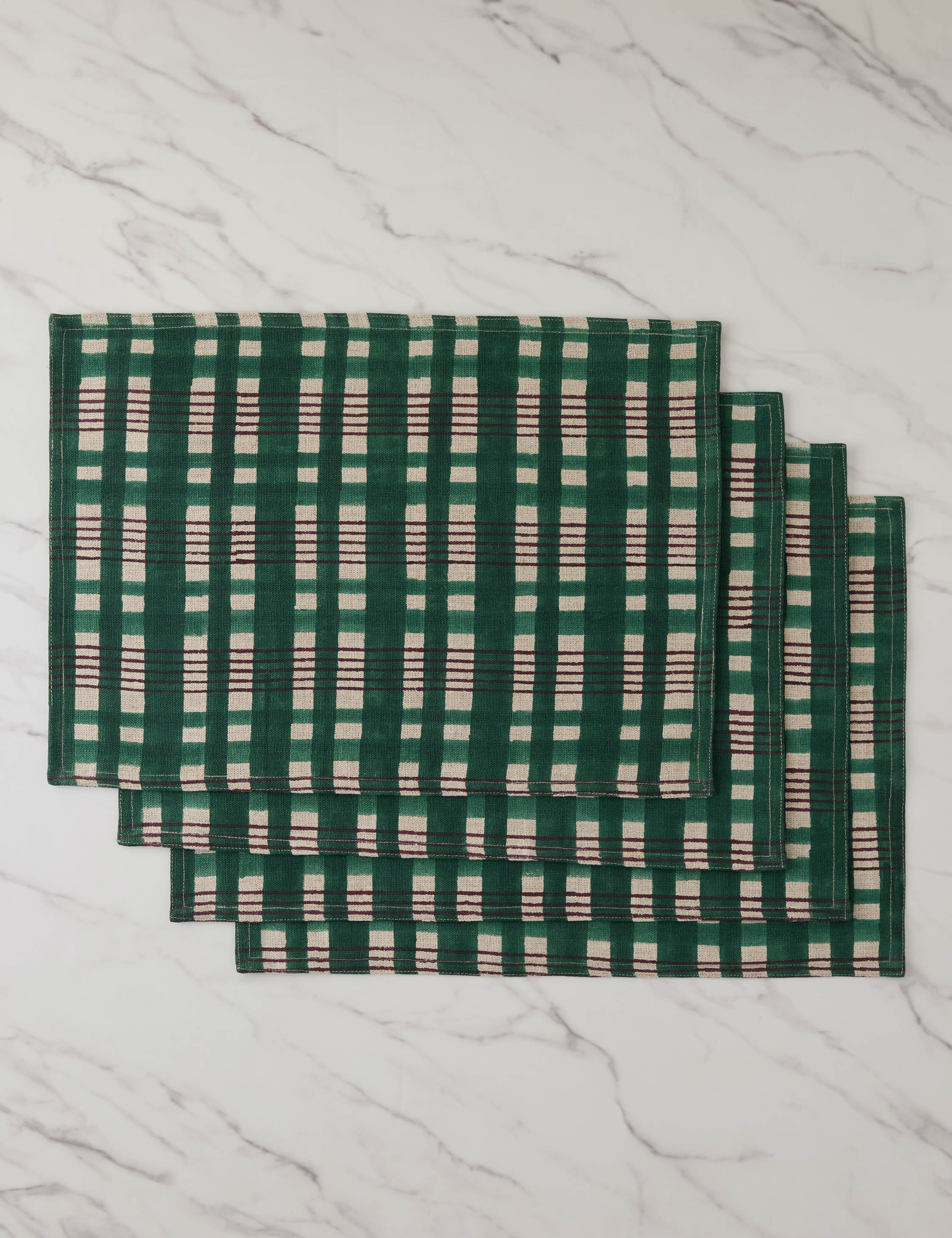 #color::green #style::placemat--set-of-4