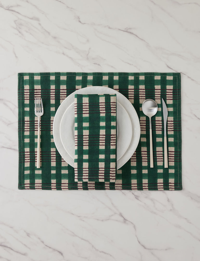 #color::green #style::placemat--set-of-4