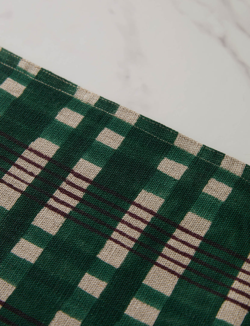 #color::green #style::placemat--set-of-4