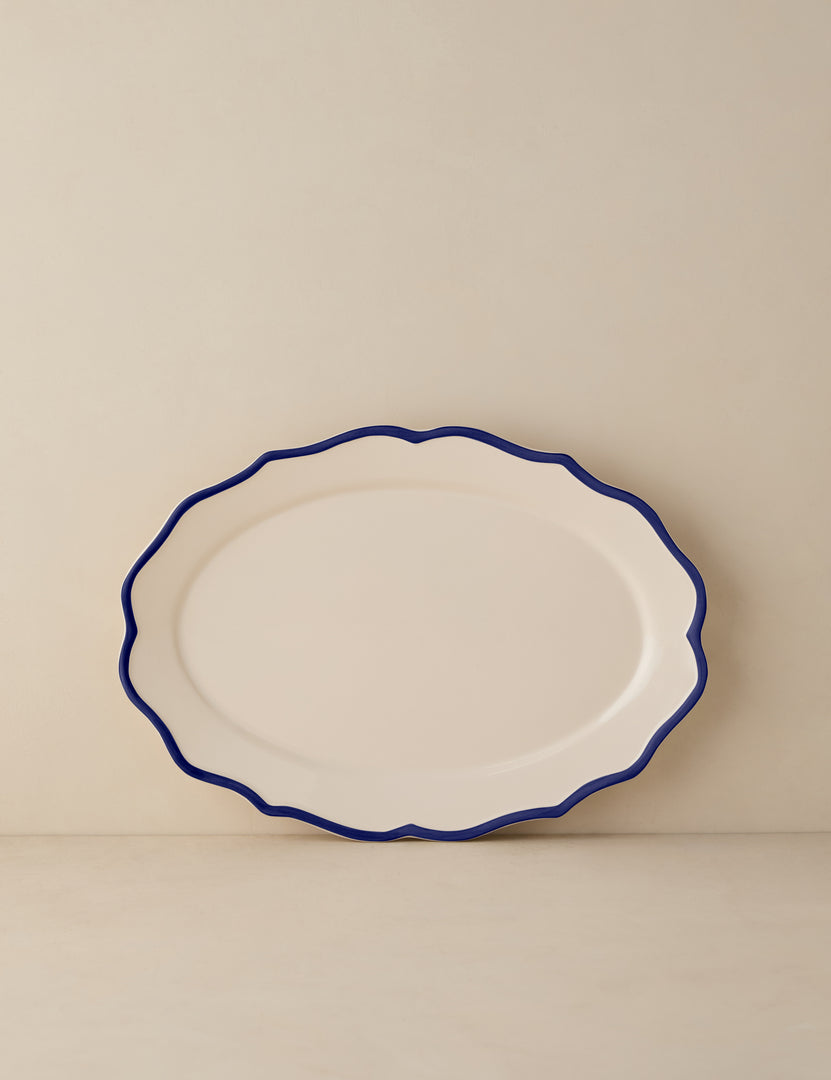 #color::jane-in-blue #style::oval-platter