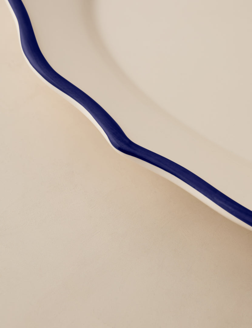 #color::jane-in-blue #style::oval-platter