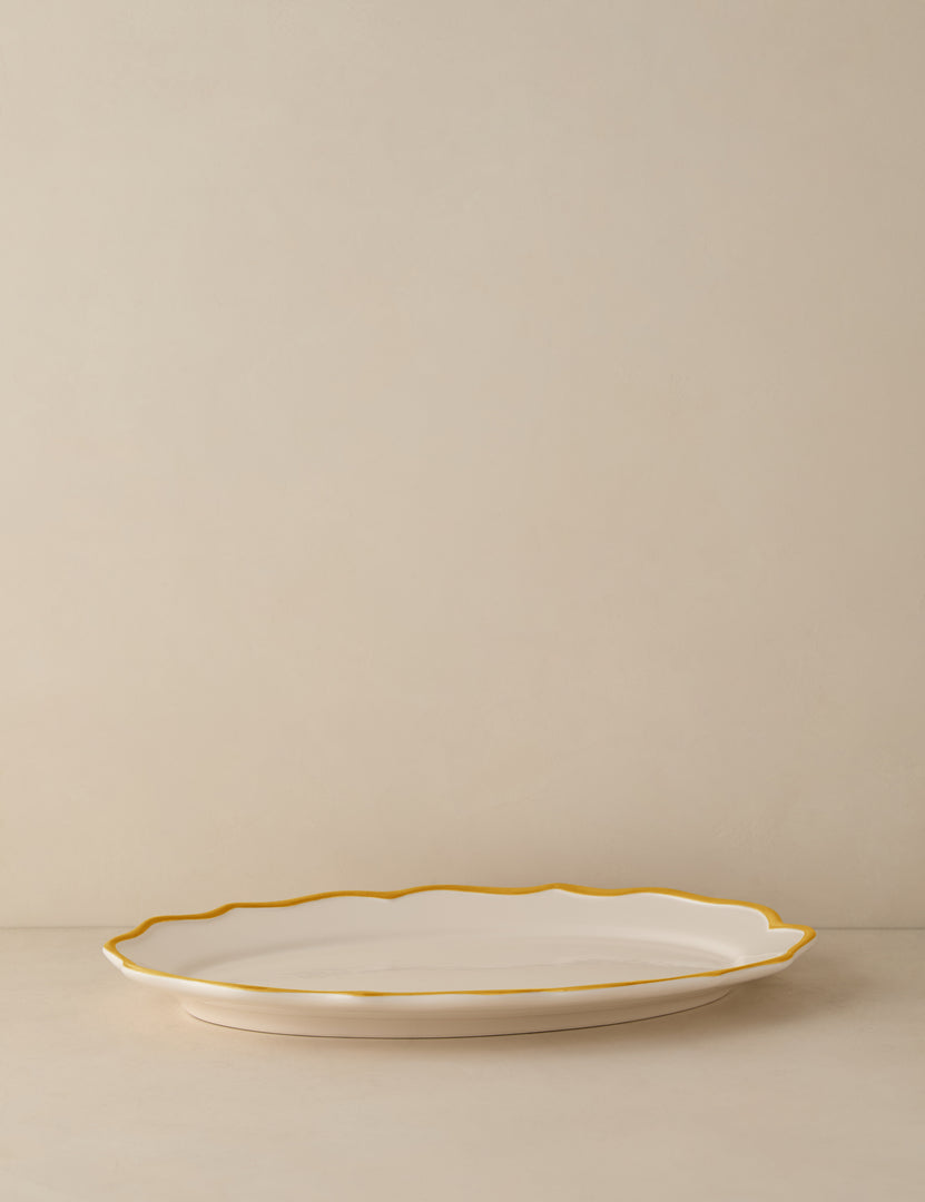 #color::giovanna-in-yellow #style::oval-platter