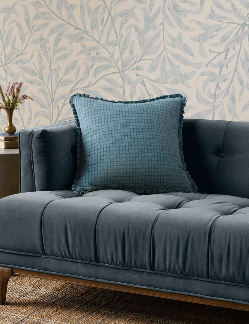 #color::ocean-and-blue #size::18--x-18- #insert::down #insert::polyester