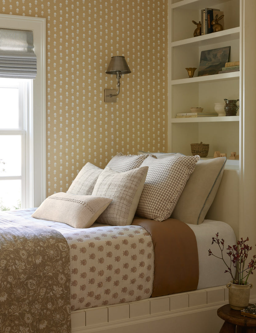 #color::ivory-and-earth #size::22--x-22- #insert::down #insert::polyester