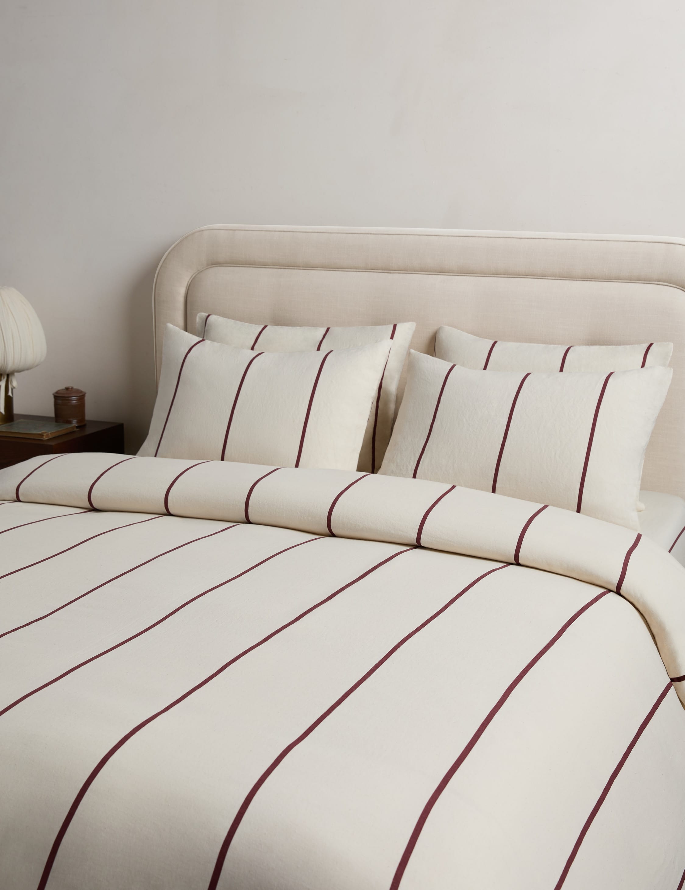 #color::wine #size::full/queen #size::king/cal-king #type::duvet-set #type::duvet-cover