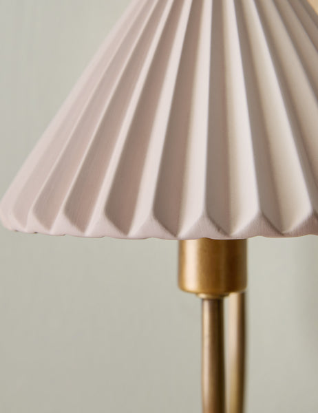 #color::blush #finish::honey-oak