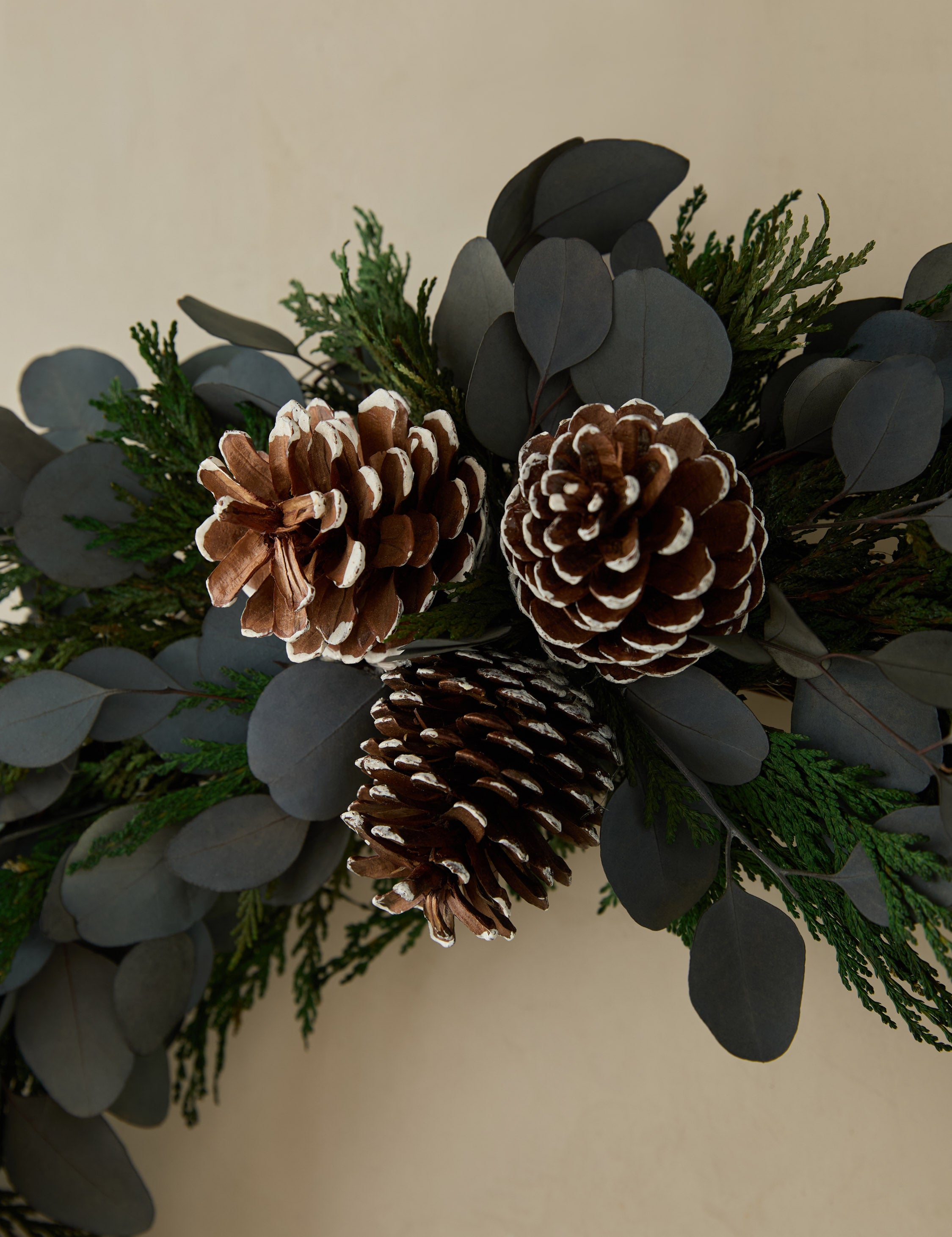 Preserved Winter Cedar Wreath - Thumbnail 2