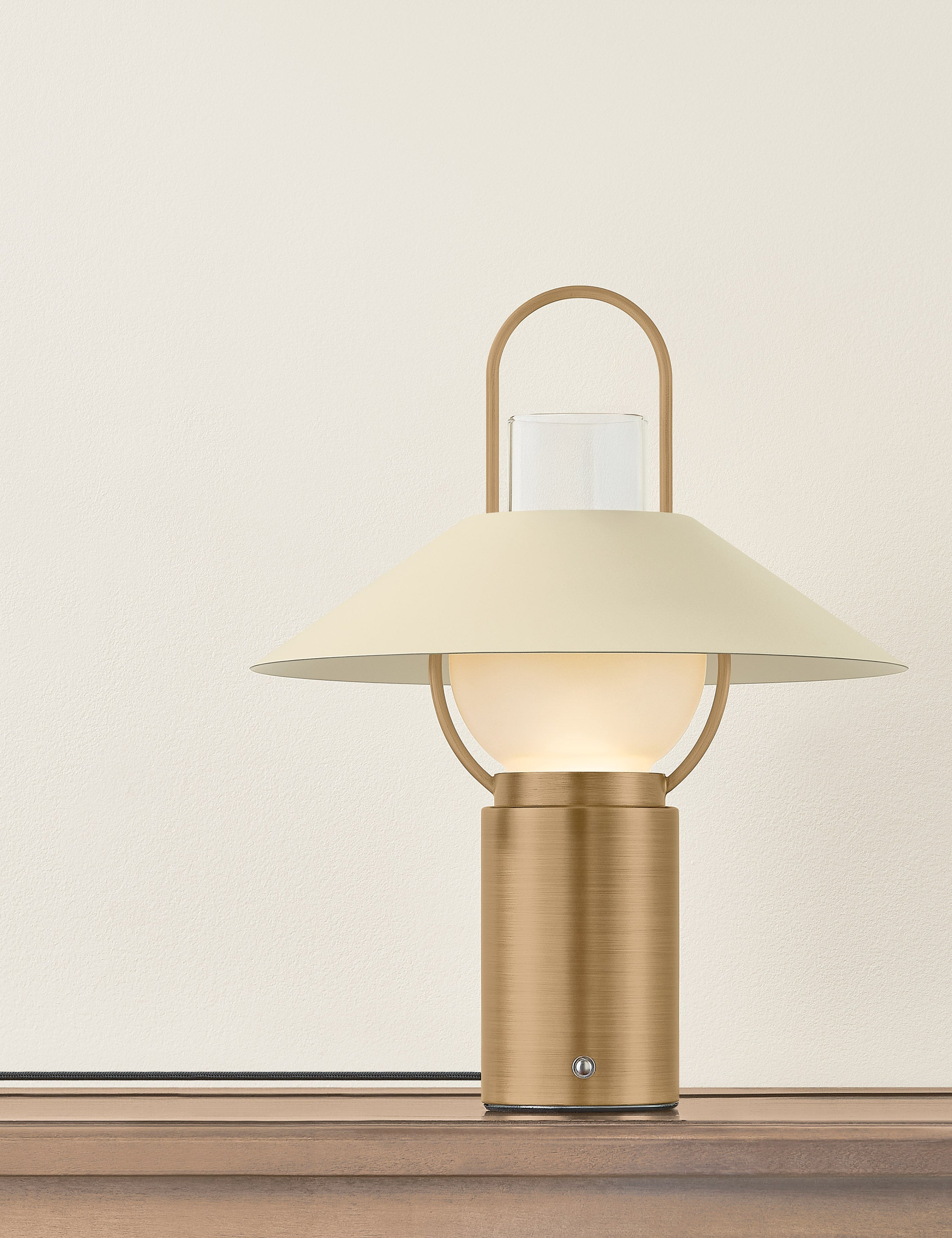 Leland Cordless Table Lamp - Thumbnail 2