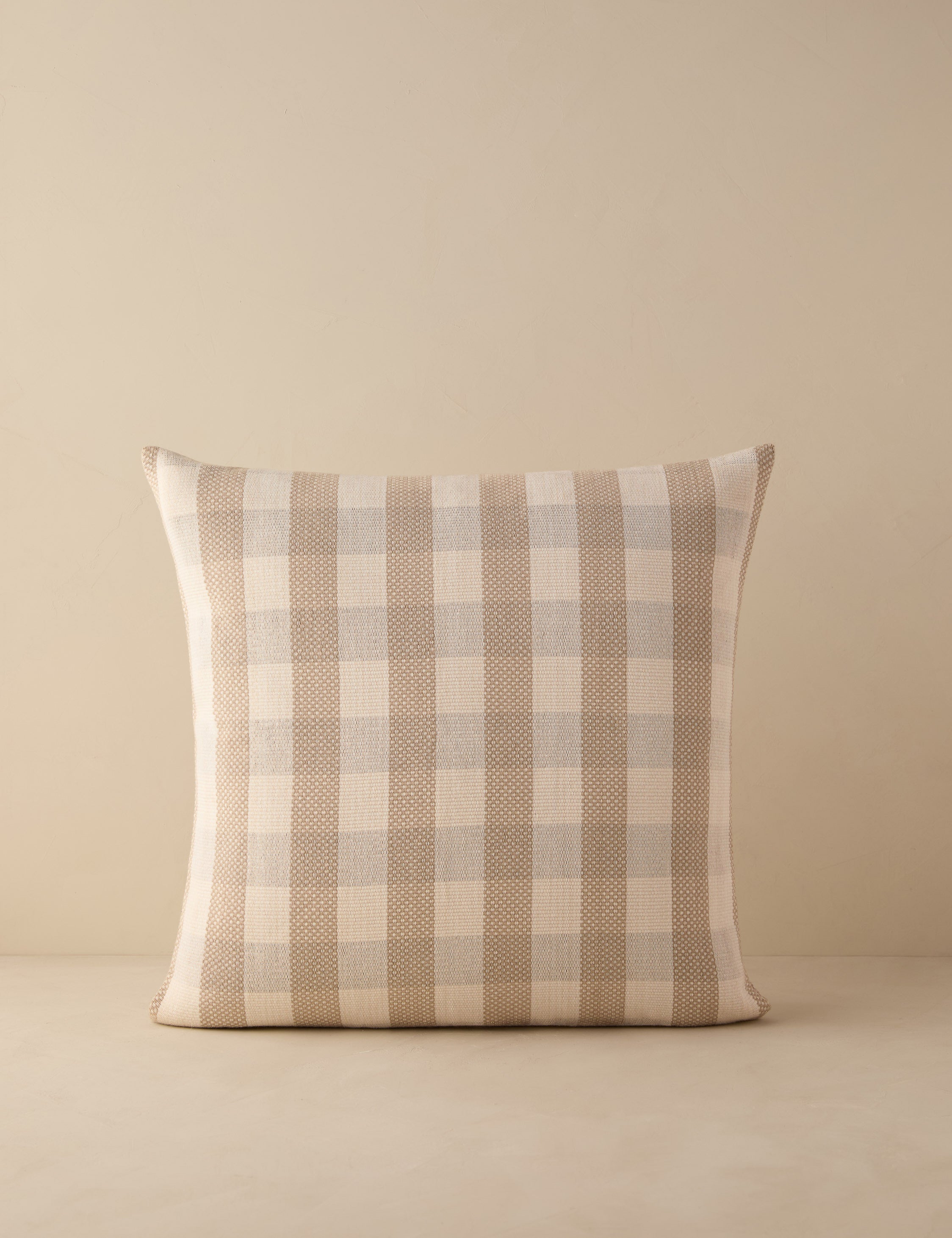 #color::sand #style::square