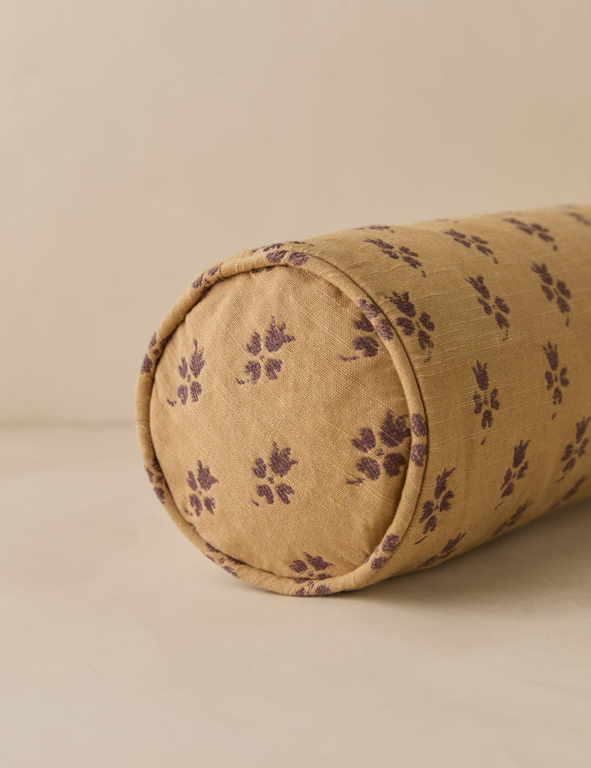 #color::sand-and-plum #style::bolster #fill type::with-feather-down-insert 