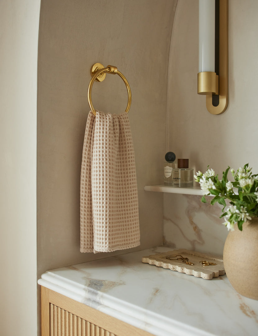 #color::sand #style::hand-towel