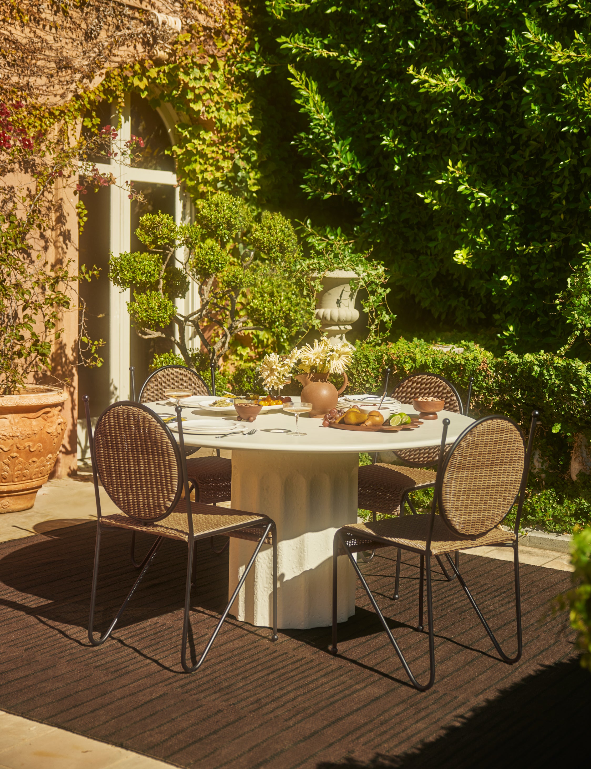 Lulu and Georgia Doric Dining Table - Thumbnail 5