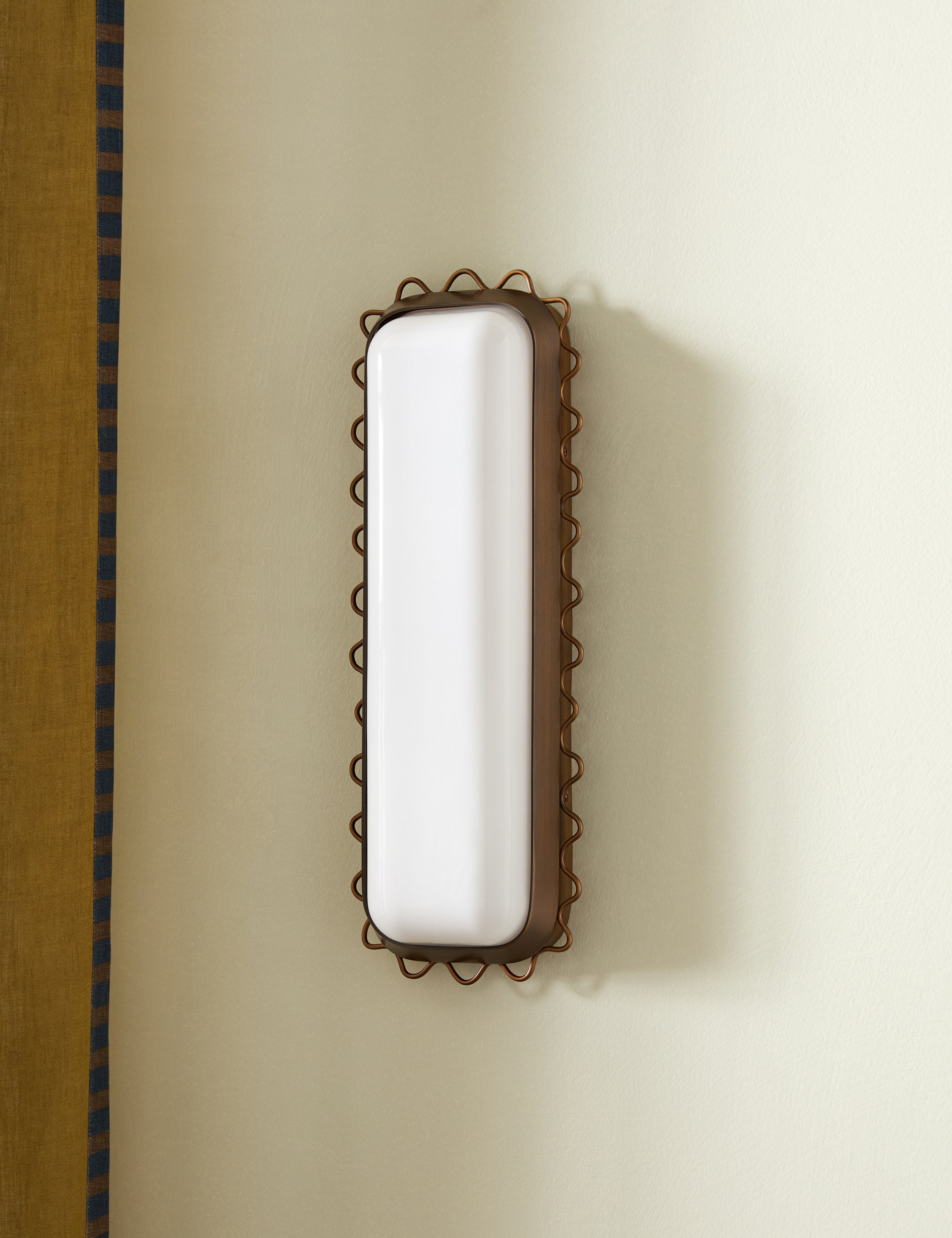 #color::burnished-brass #size::large