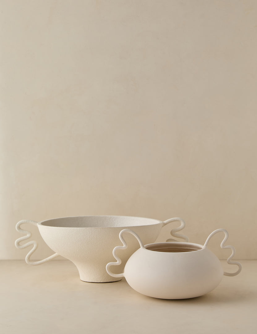 #color::ivory #style::small #style::large