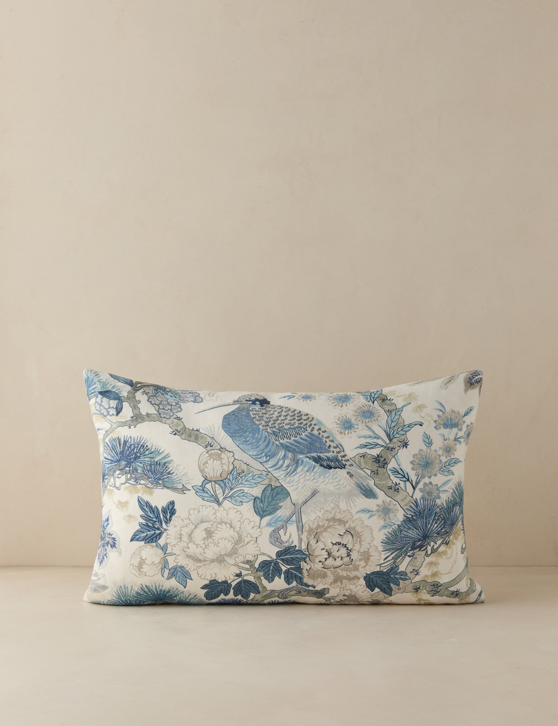 #color::porcelain #style::lumbar