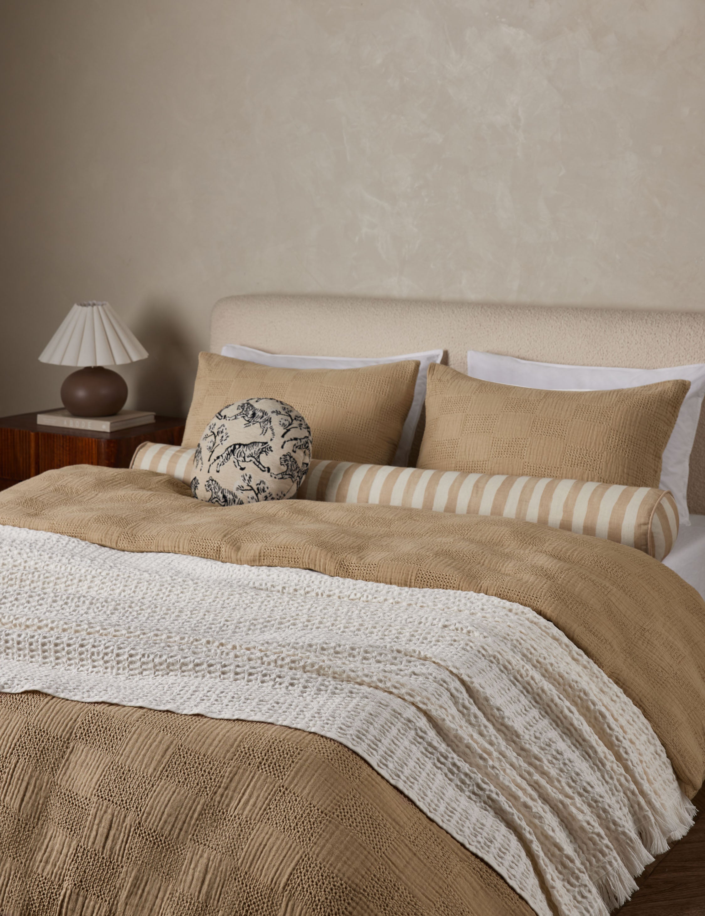 #color::taupe #size::full-queen #size::king-cal-king #type::duvet-cover #type::duvet-set