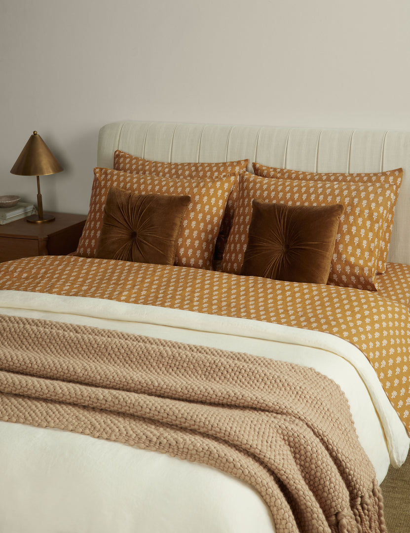 #color::marigold #size::queen #size::king #size::cal-king