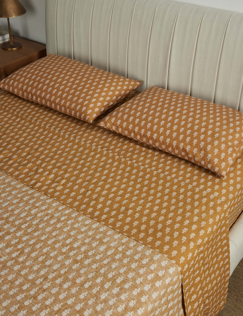 #color::marigold #size::queen #size::king #size::cal-king