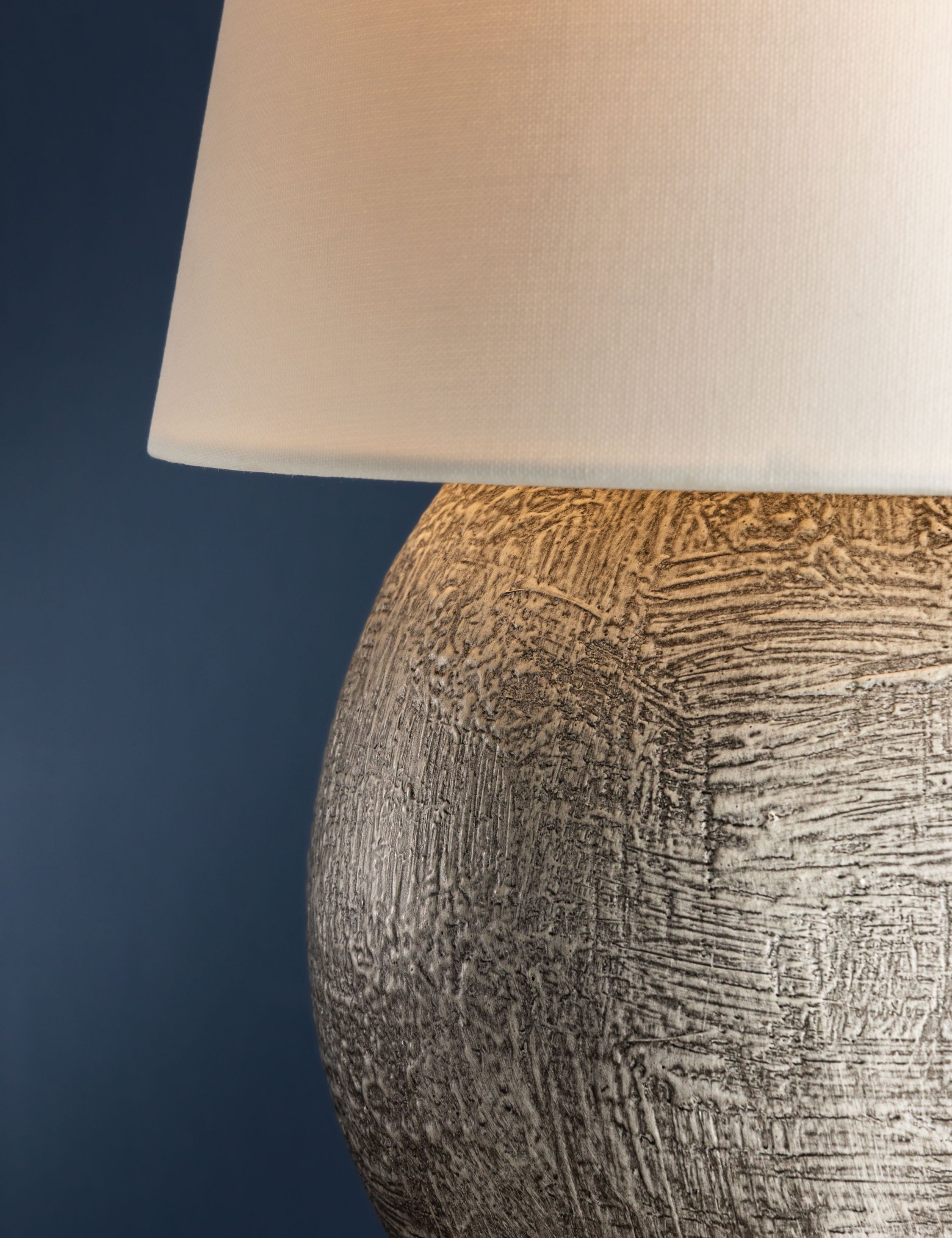 Tamarit Cordless Table Lamp - Thumbnail 3