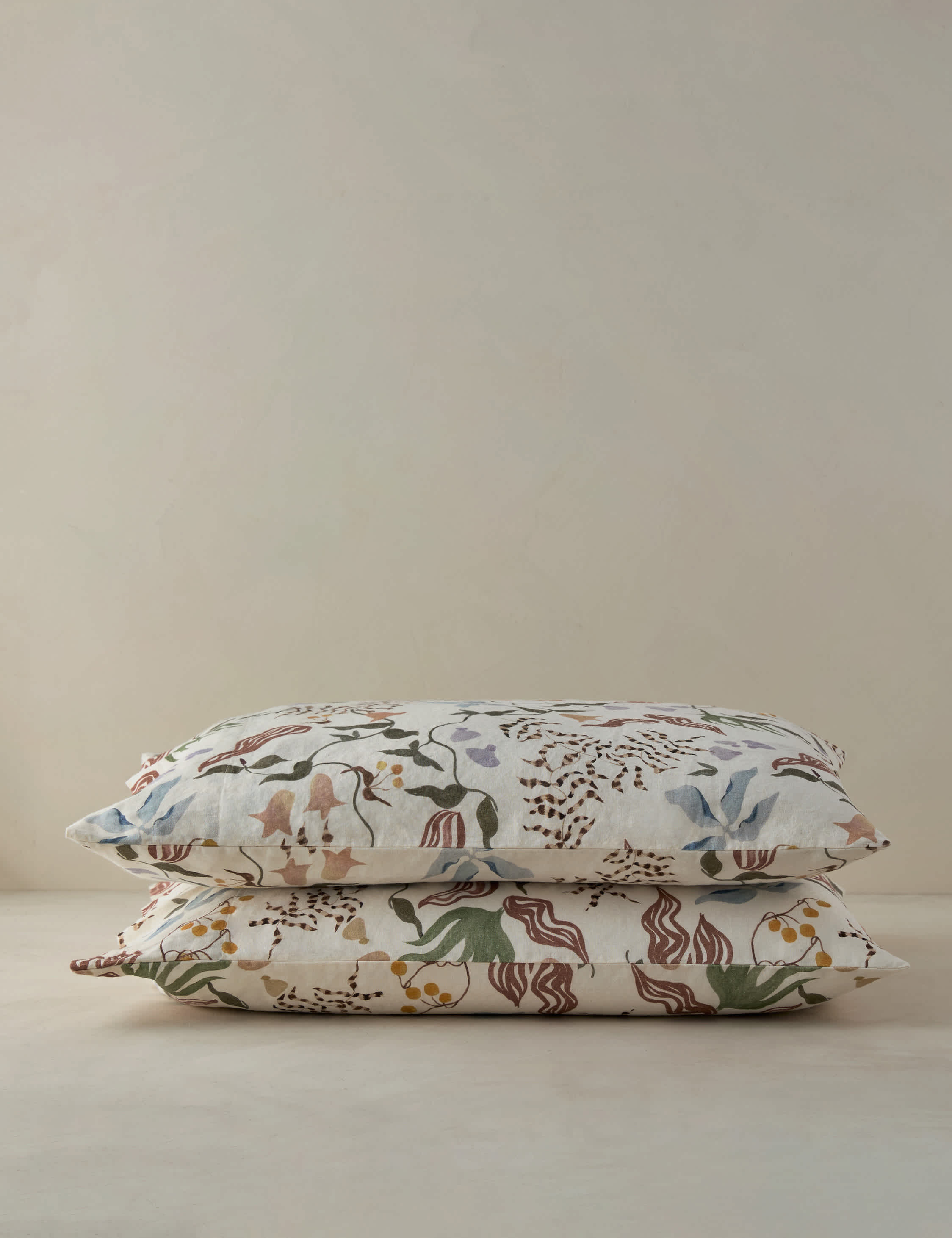 #color::ivory #size::king #size::standard