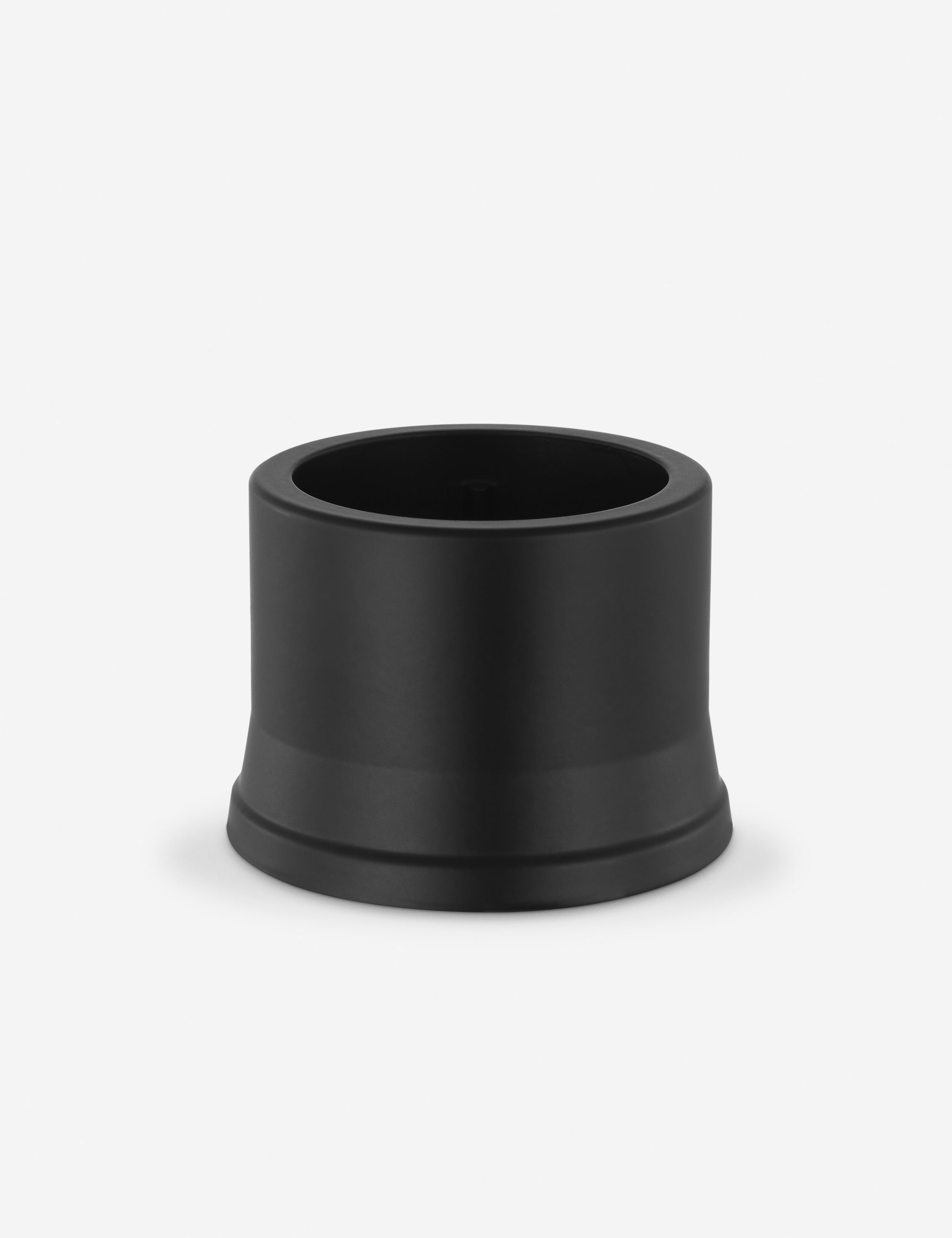 #color::black #size::single