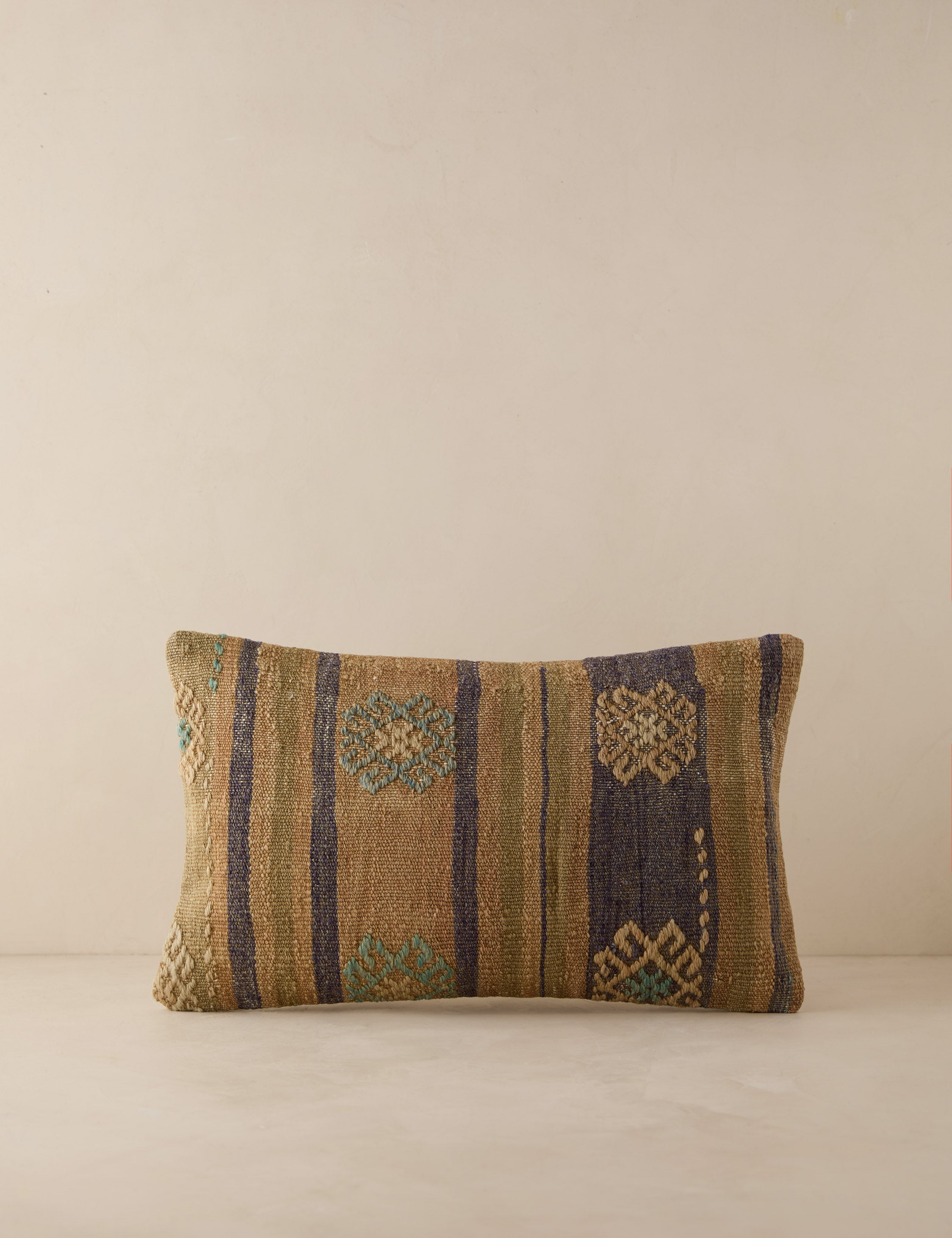 Lulu and Georgia Lumbar Pillow - Thumbnail 2