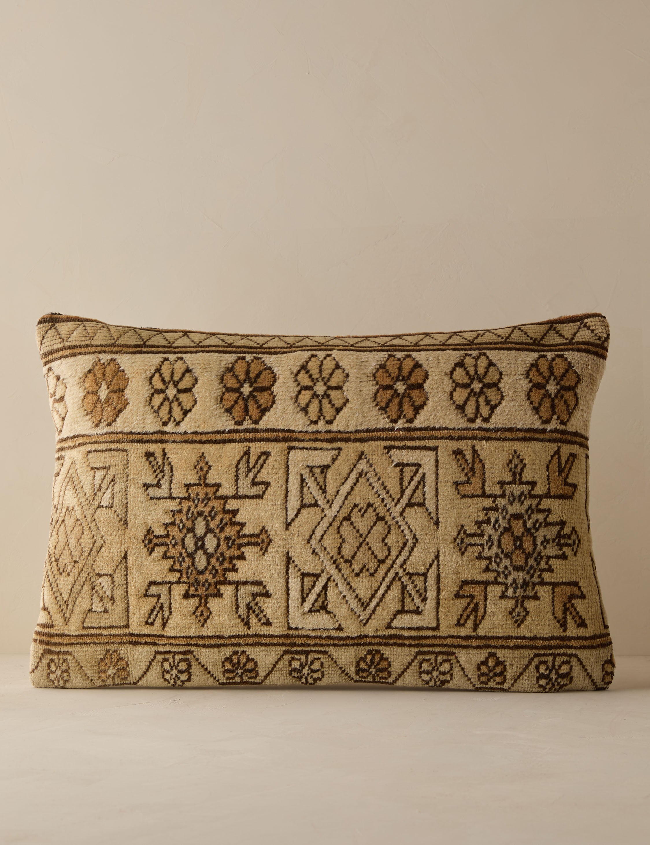 Lulu and Georgia Barrera Pillow - Thumbnail 4