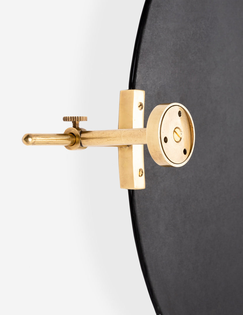 #color::antiqued-gold #size::small #size::large