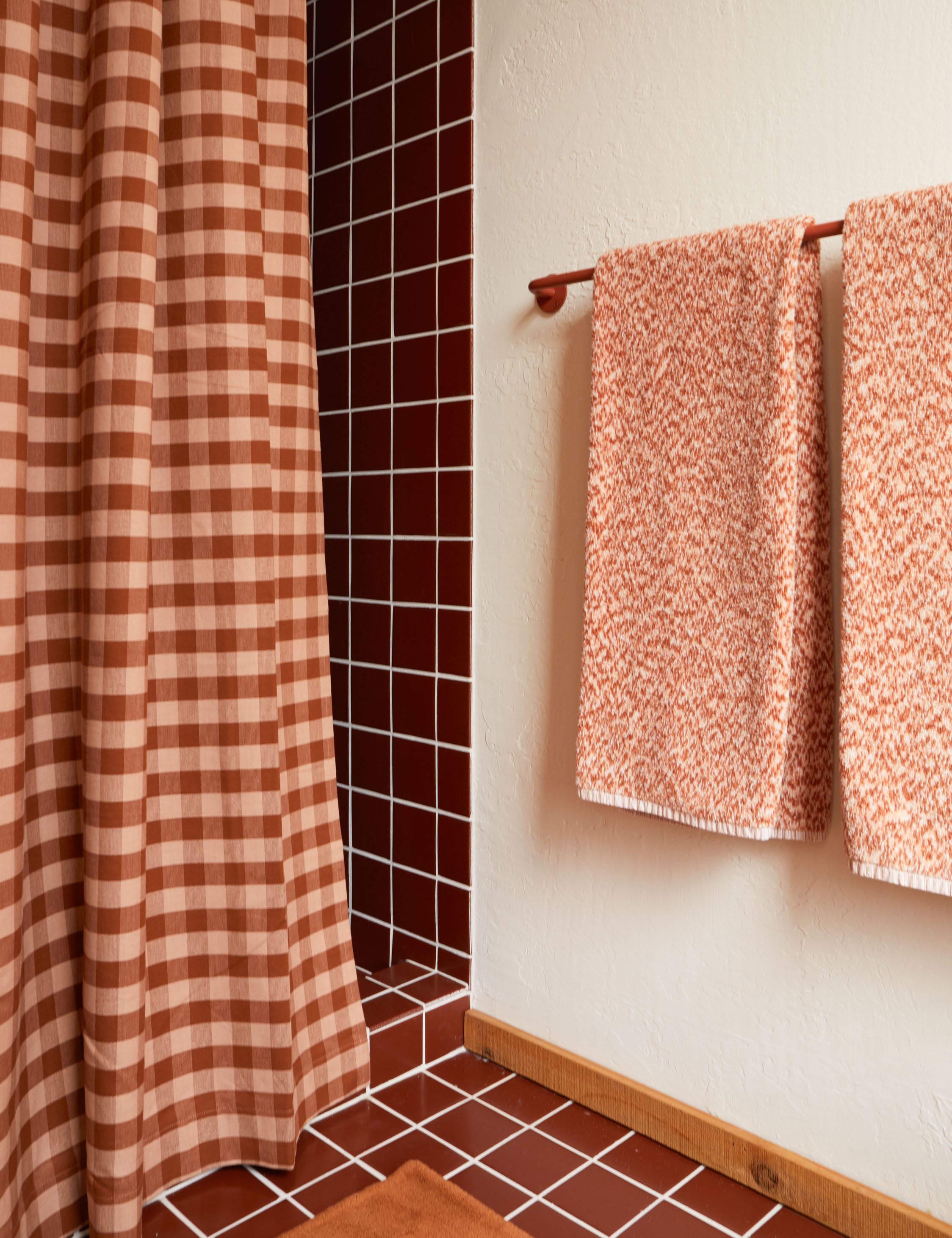 Gingham Shower Curtain - Thumbnail 3