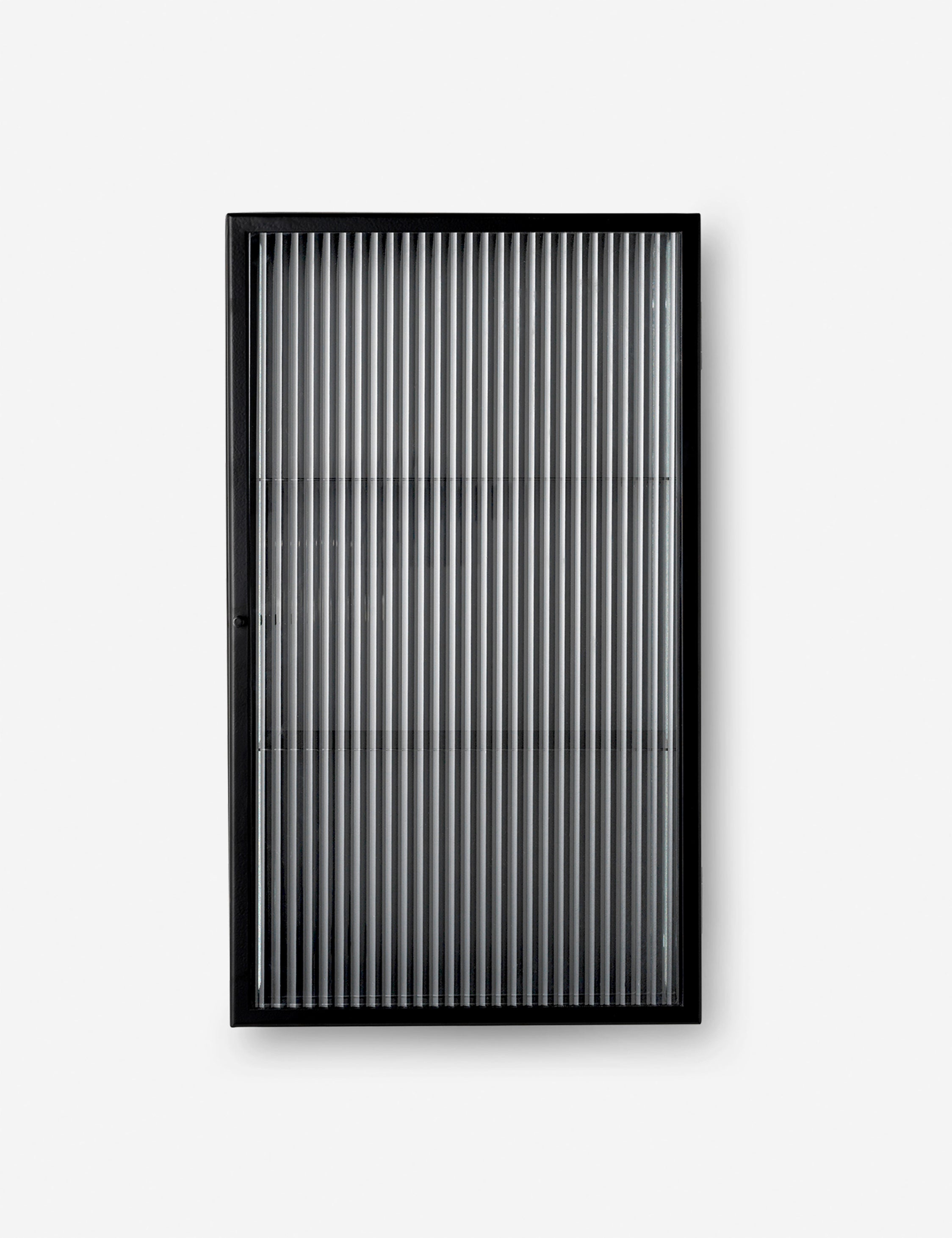 #color::black #size::small