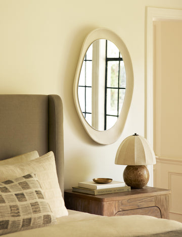 #color::ivory