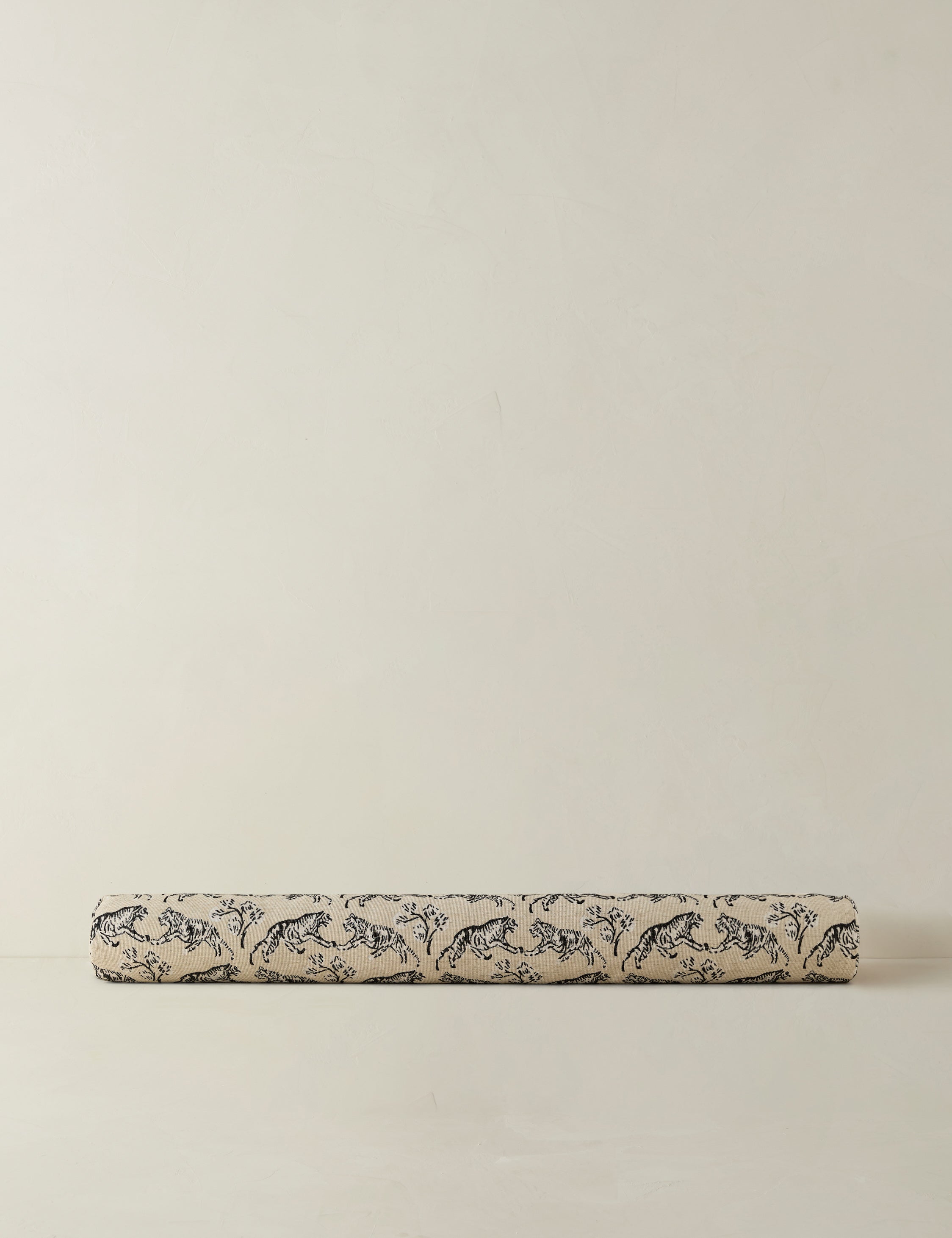 #color::ivory
