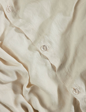 Close up view of the Essie soft, breathable hemp duvet cover in cream
